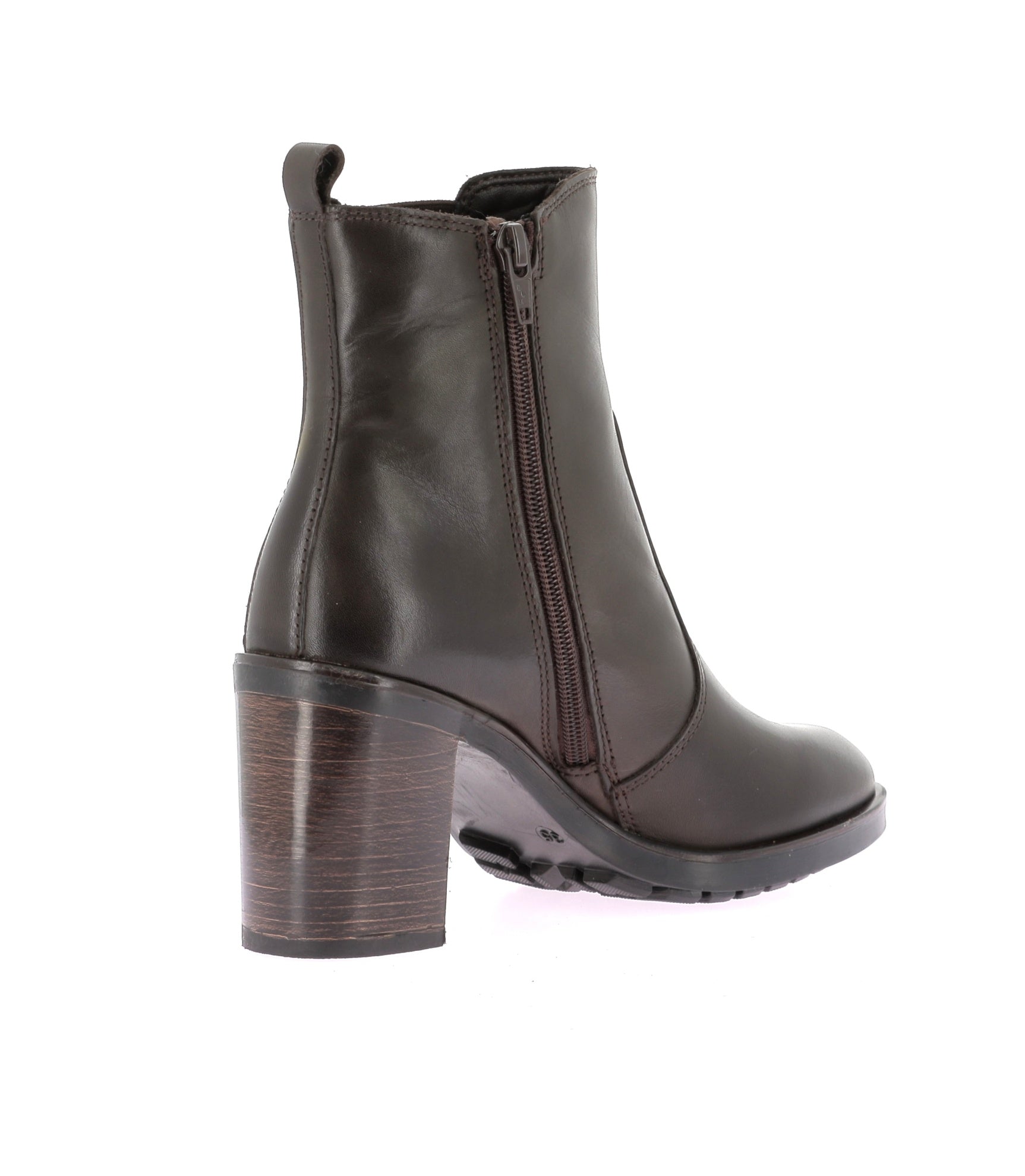 105359927832831_0003