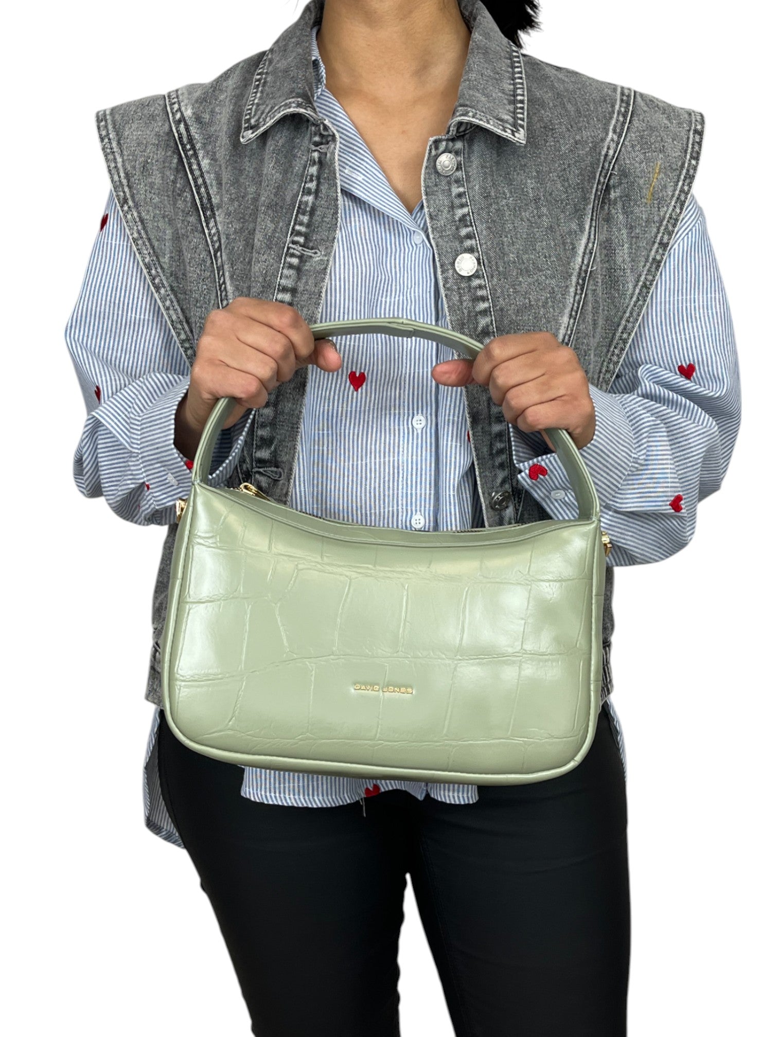 110143773136493_0000