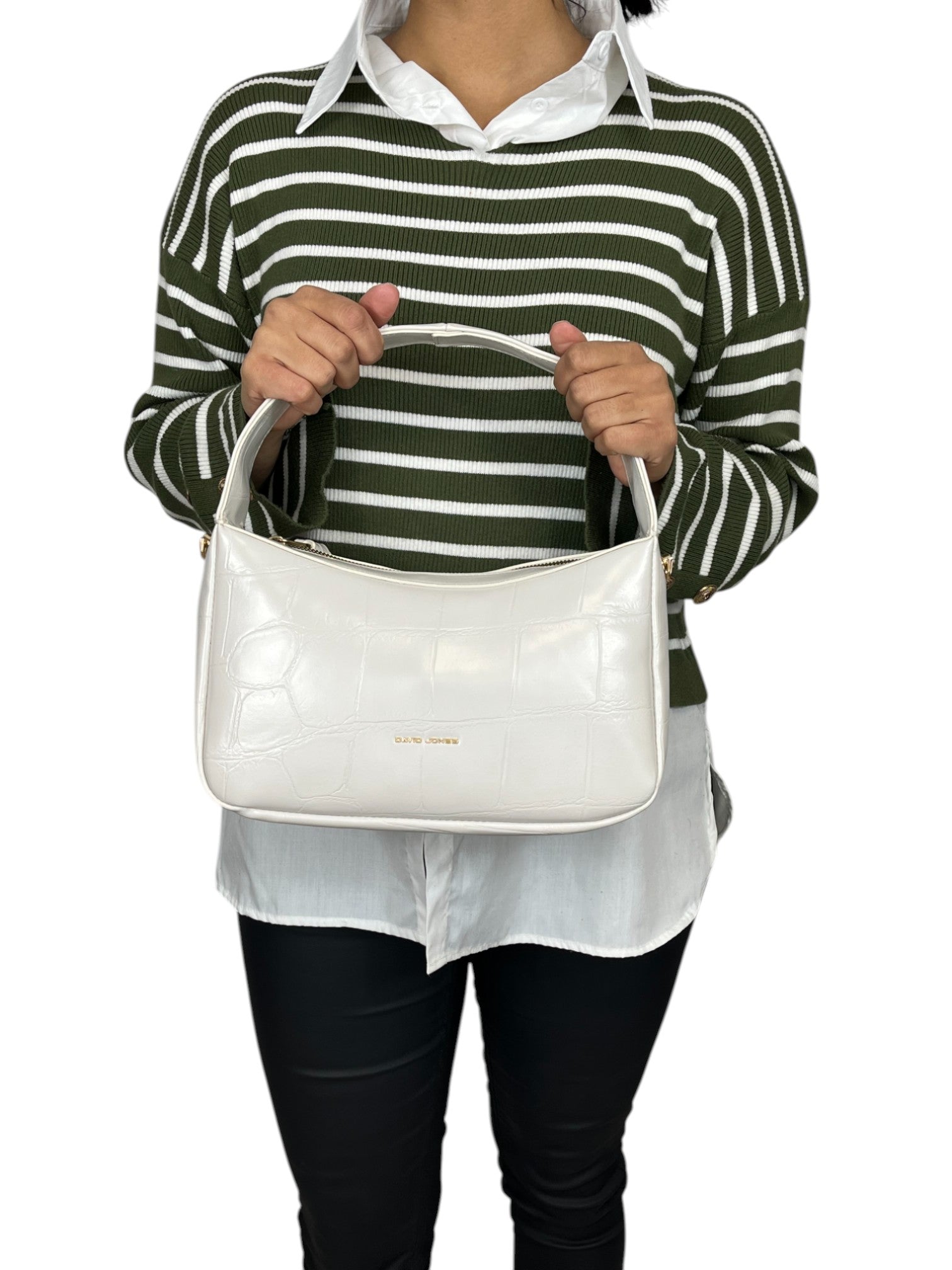 110143899533924_0000