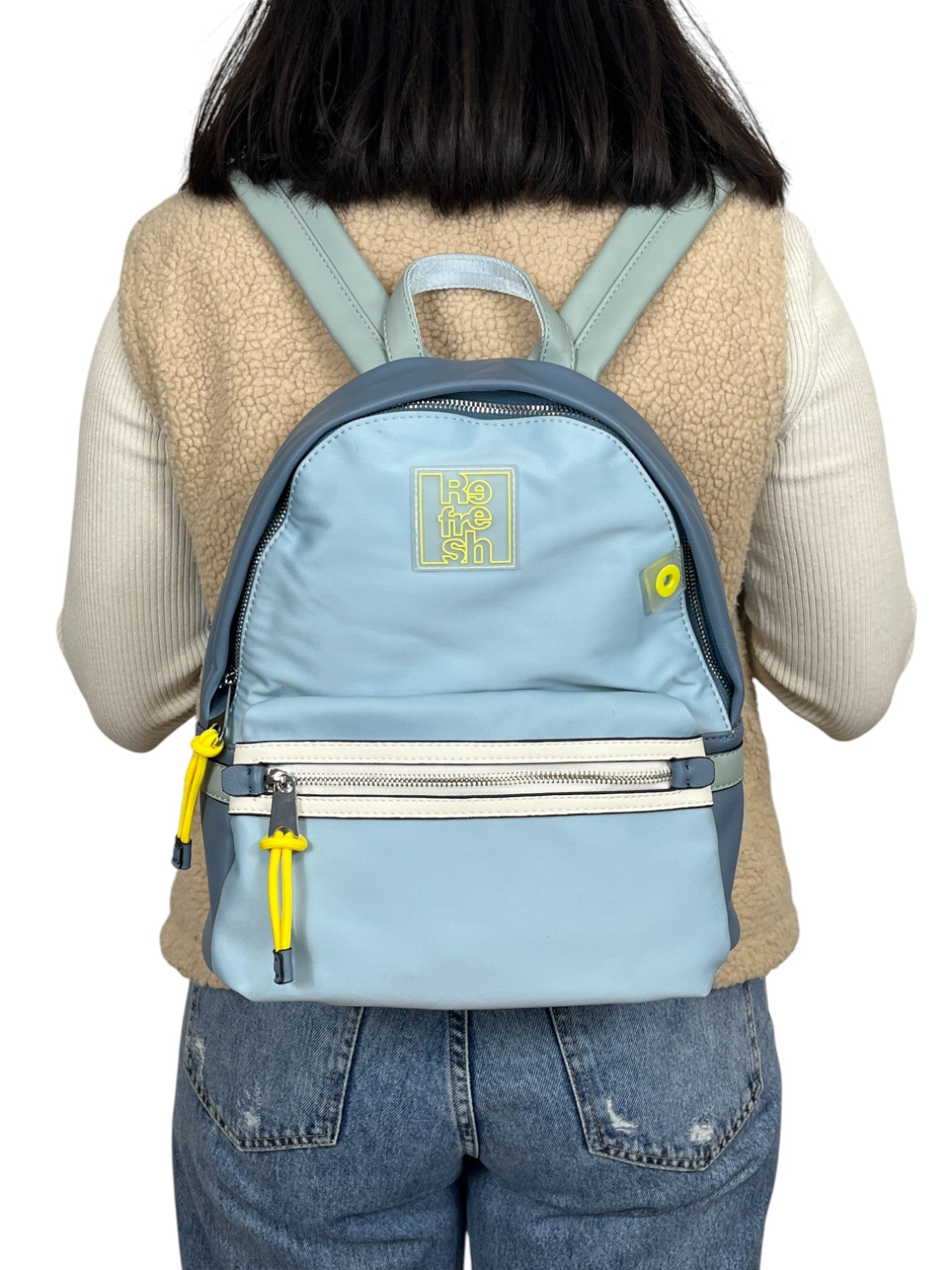 110617857690823_0000