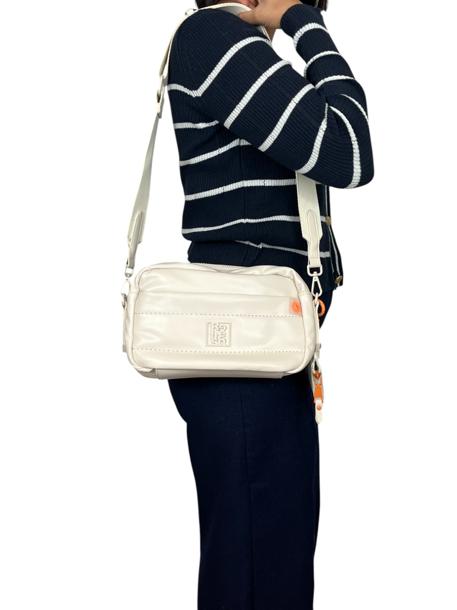 110620293026721_0000