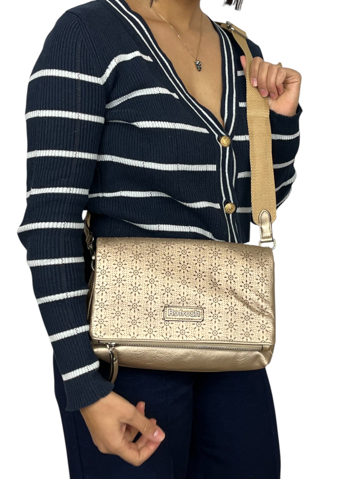 110624968570204_0001