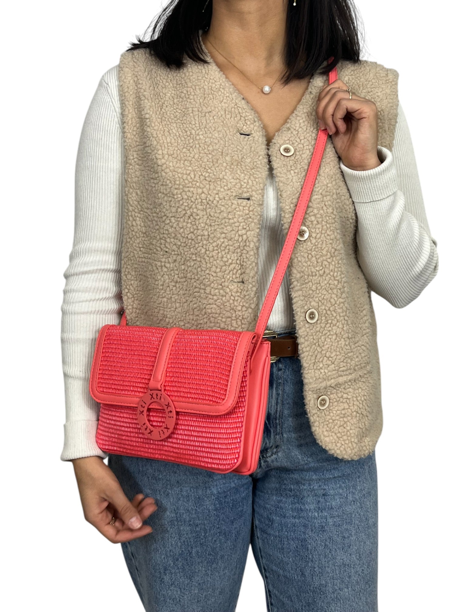 110635542976317_0000