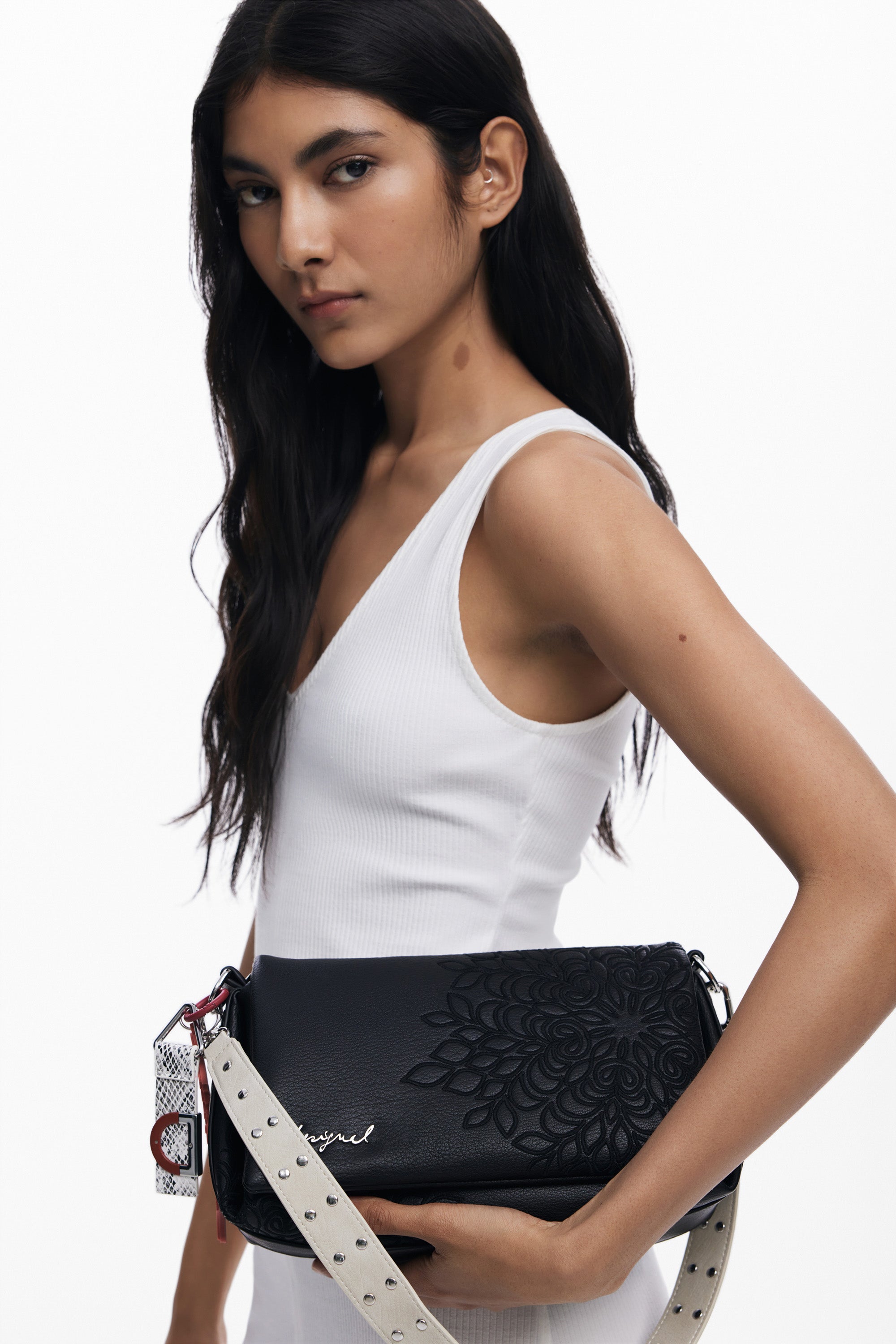 110694626694589_0001