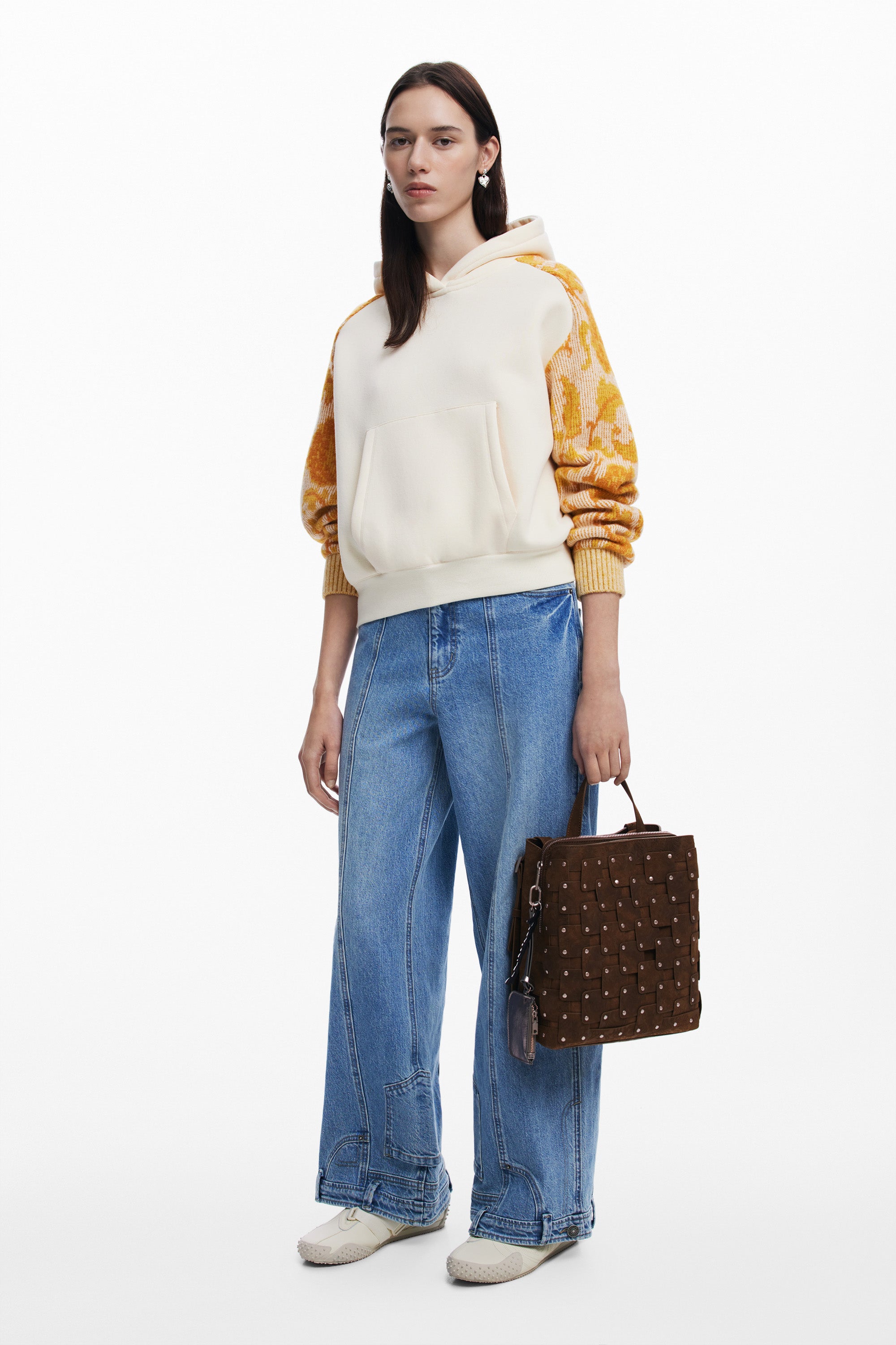 110704971719247_0005