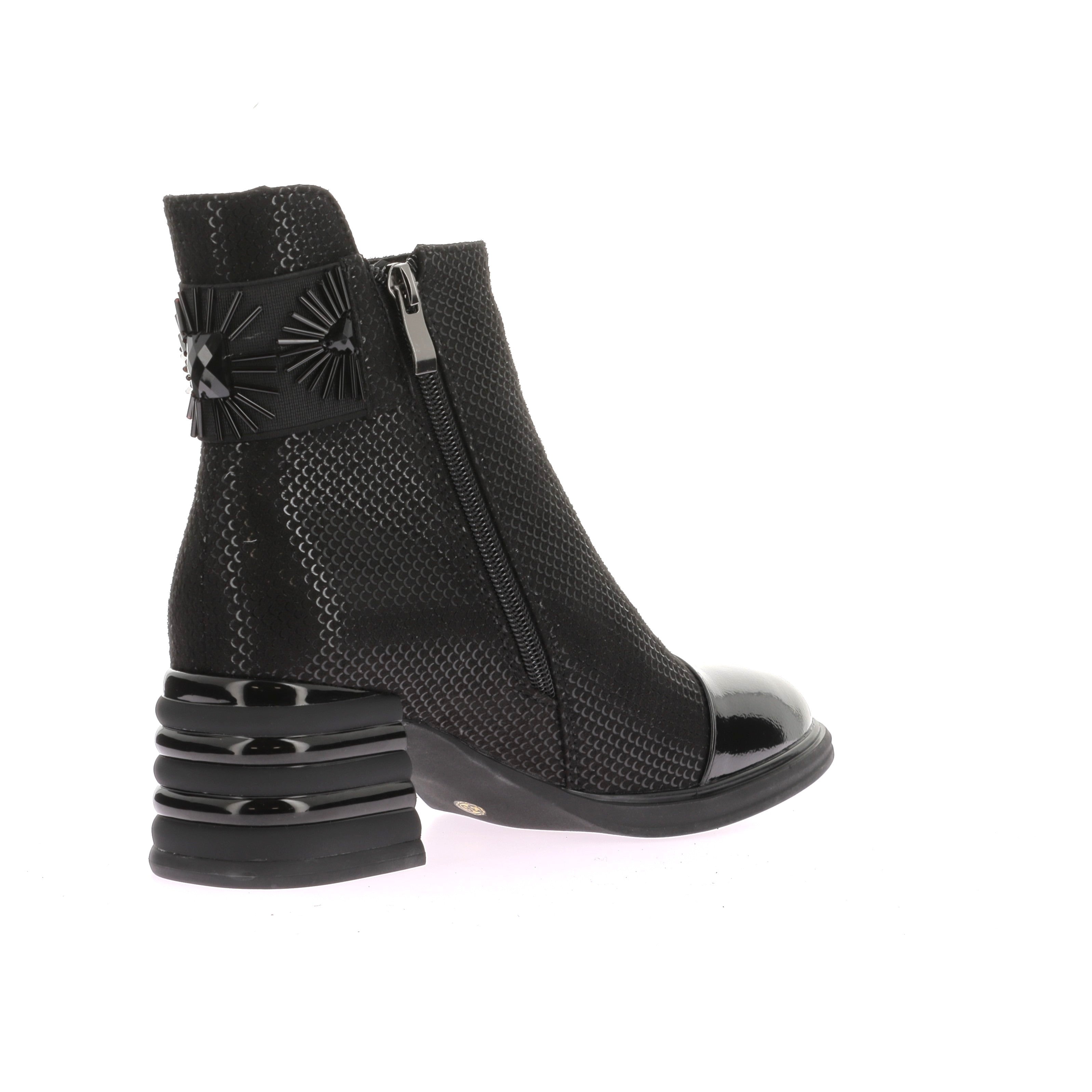 110820569245649_0003