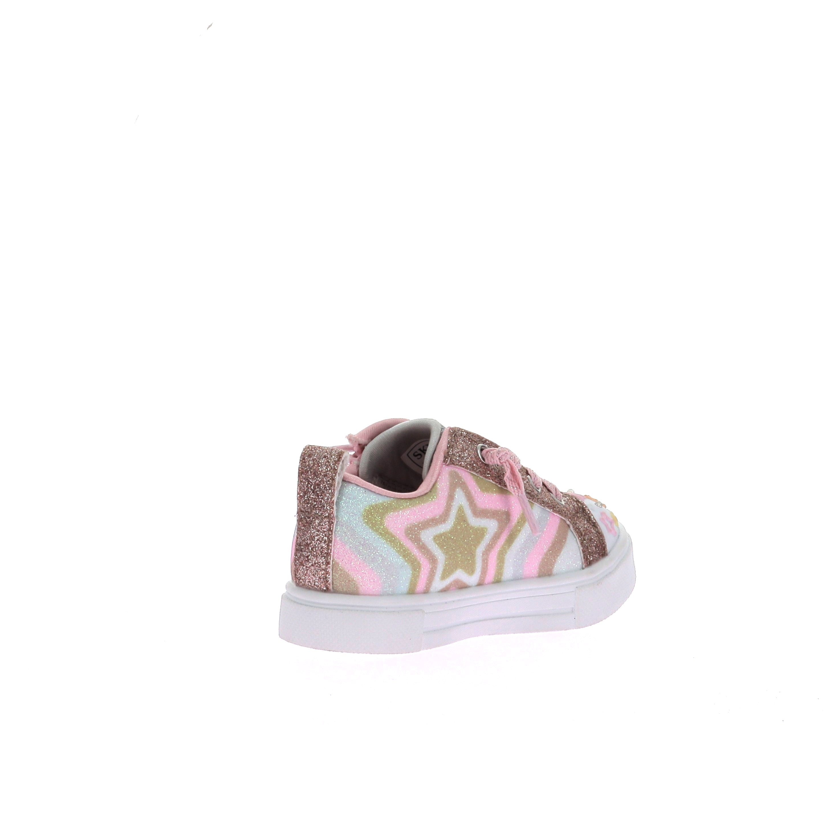 111731863704562_0003