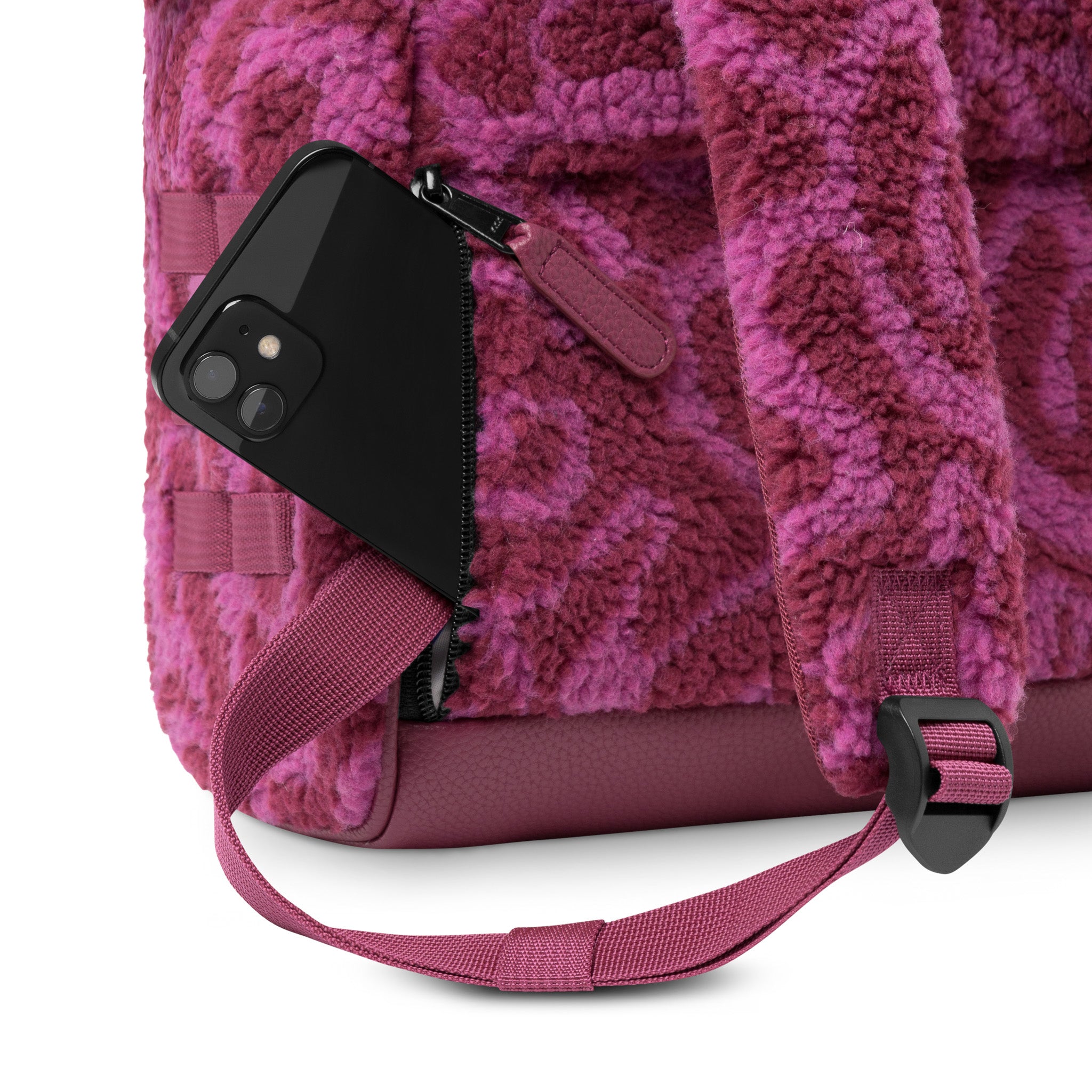 111834161998587_0008