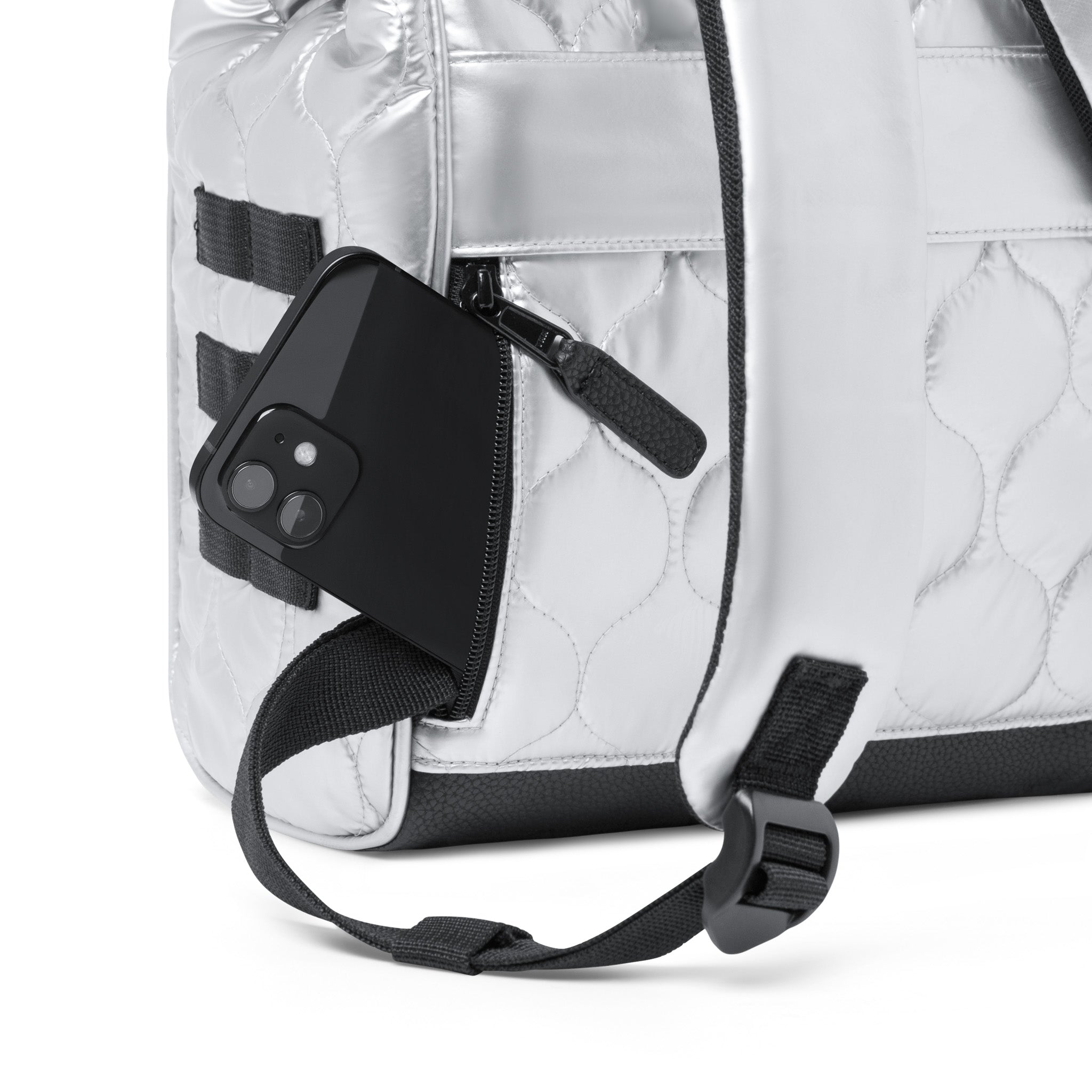 111837643440319_0004