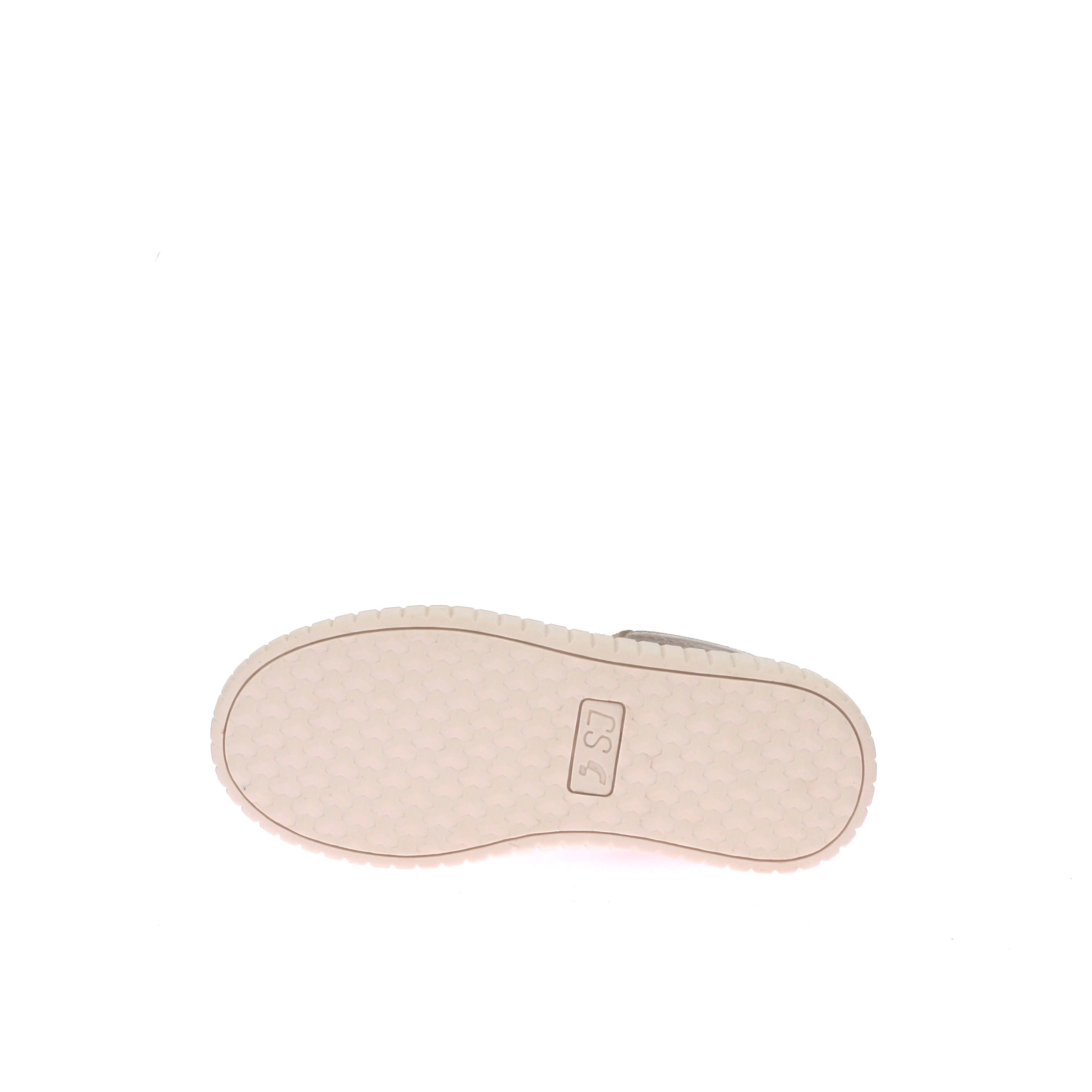 111885794746533_0005