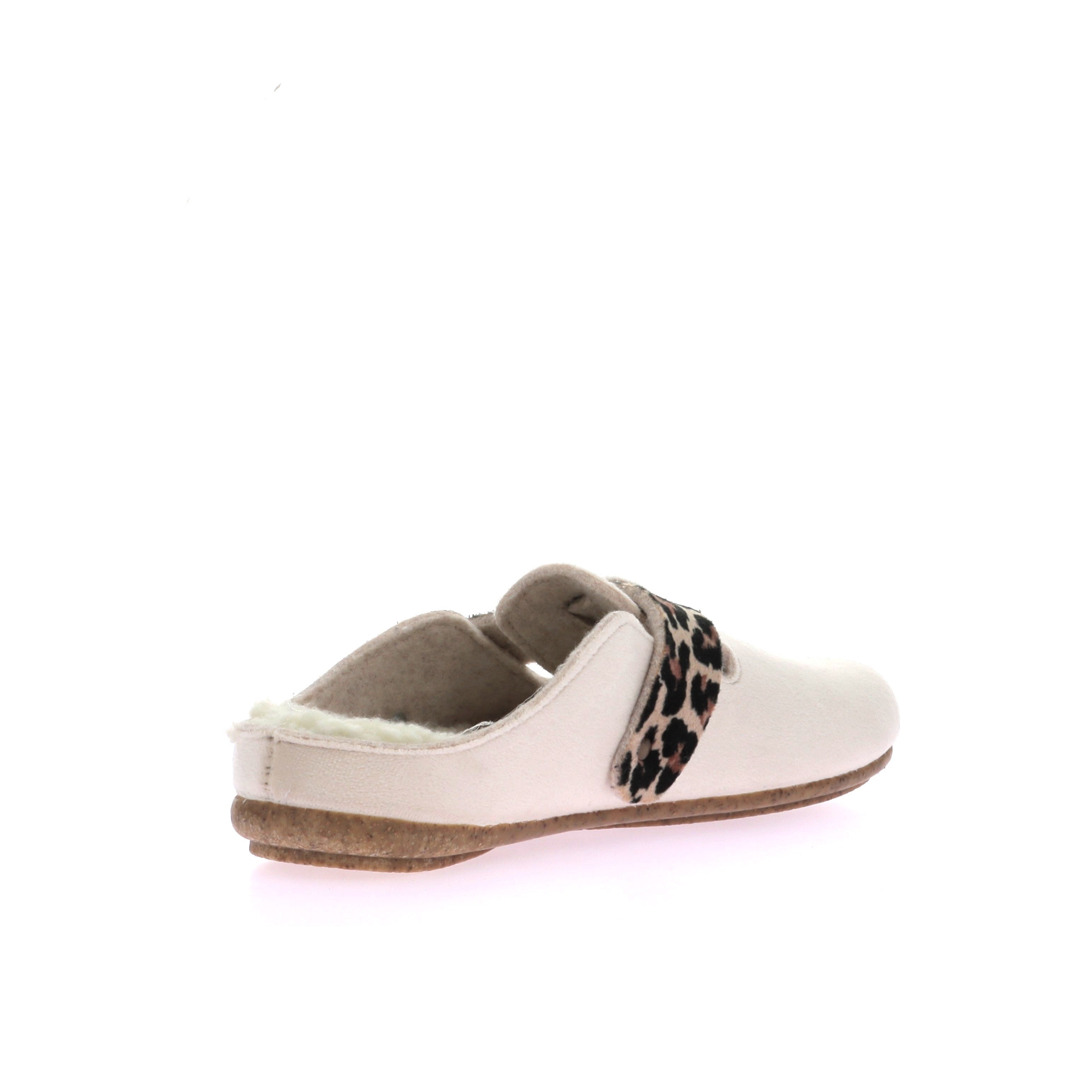 112563504576778_0003