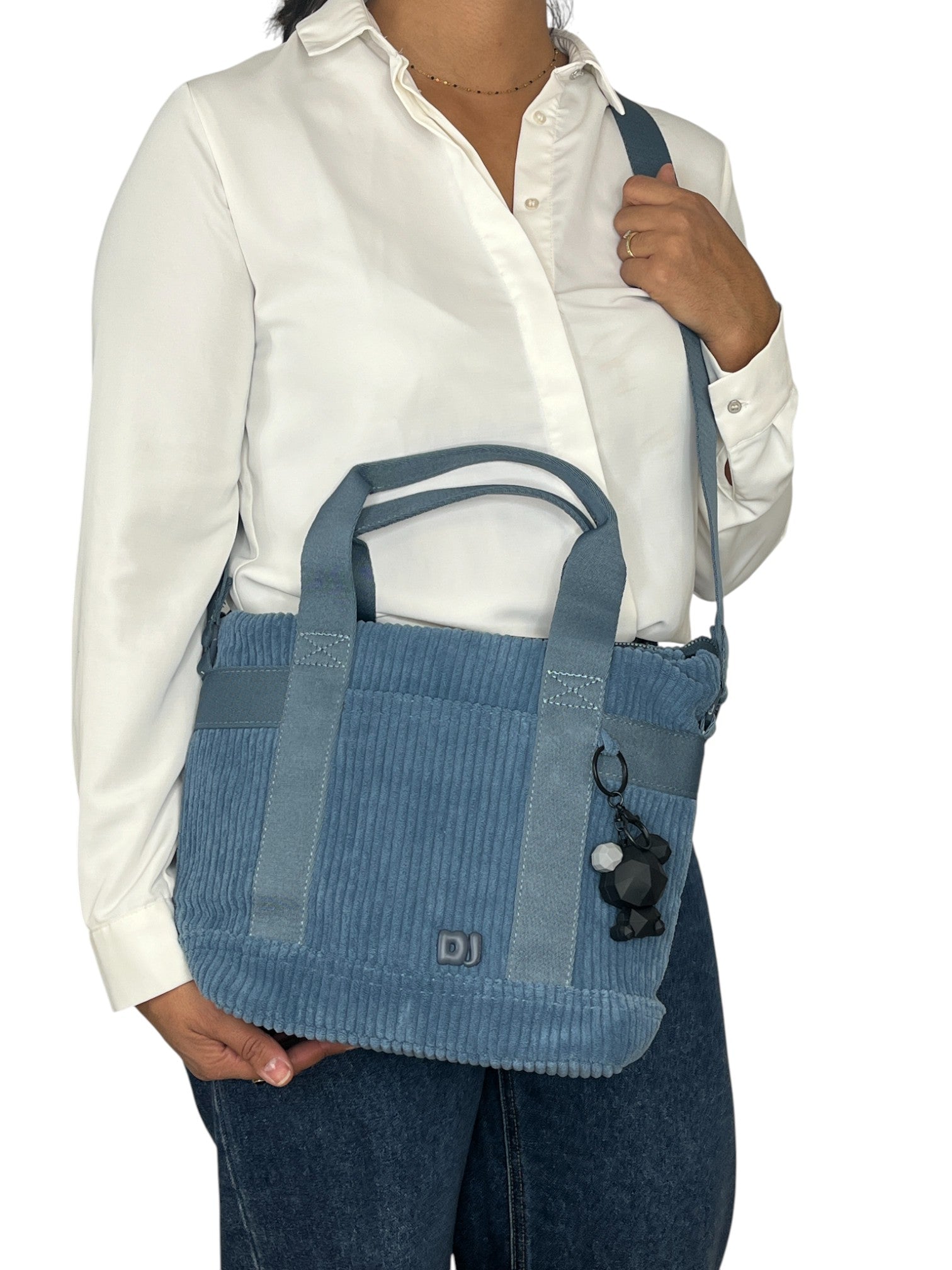 113135959647702_0000