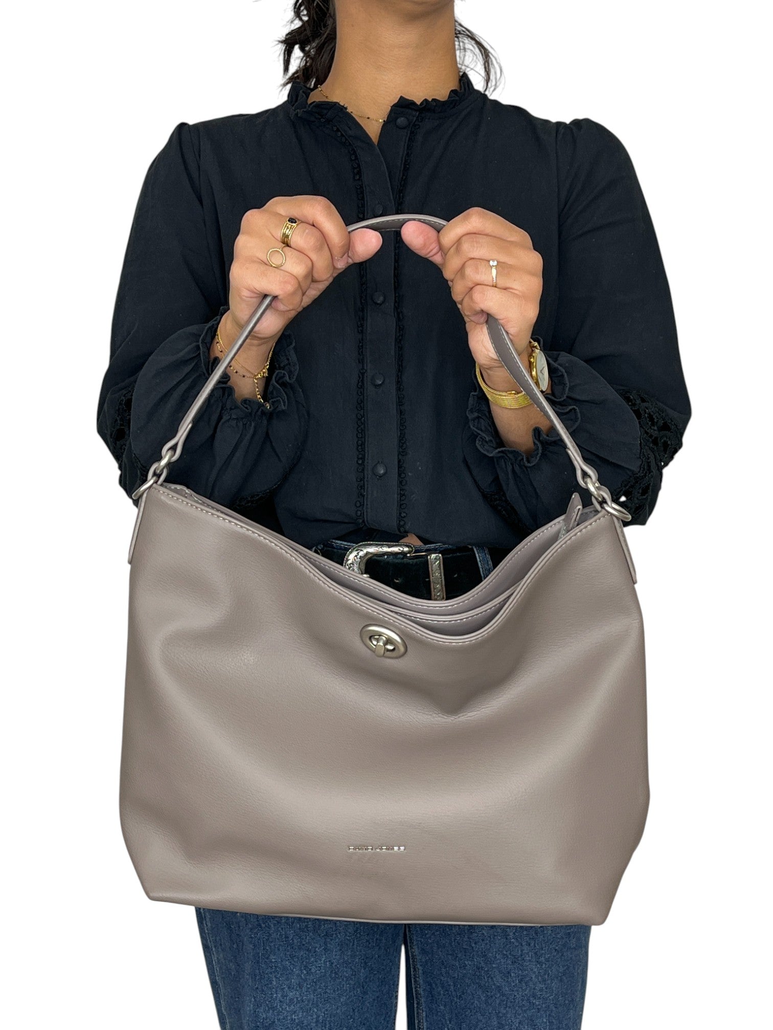 113136608403477_0000