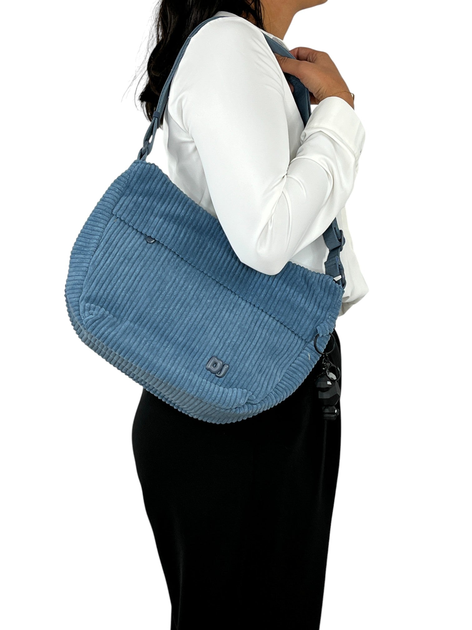 113149959647702_0000