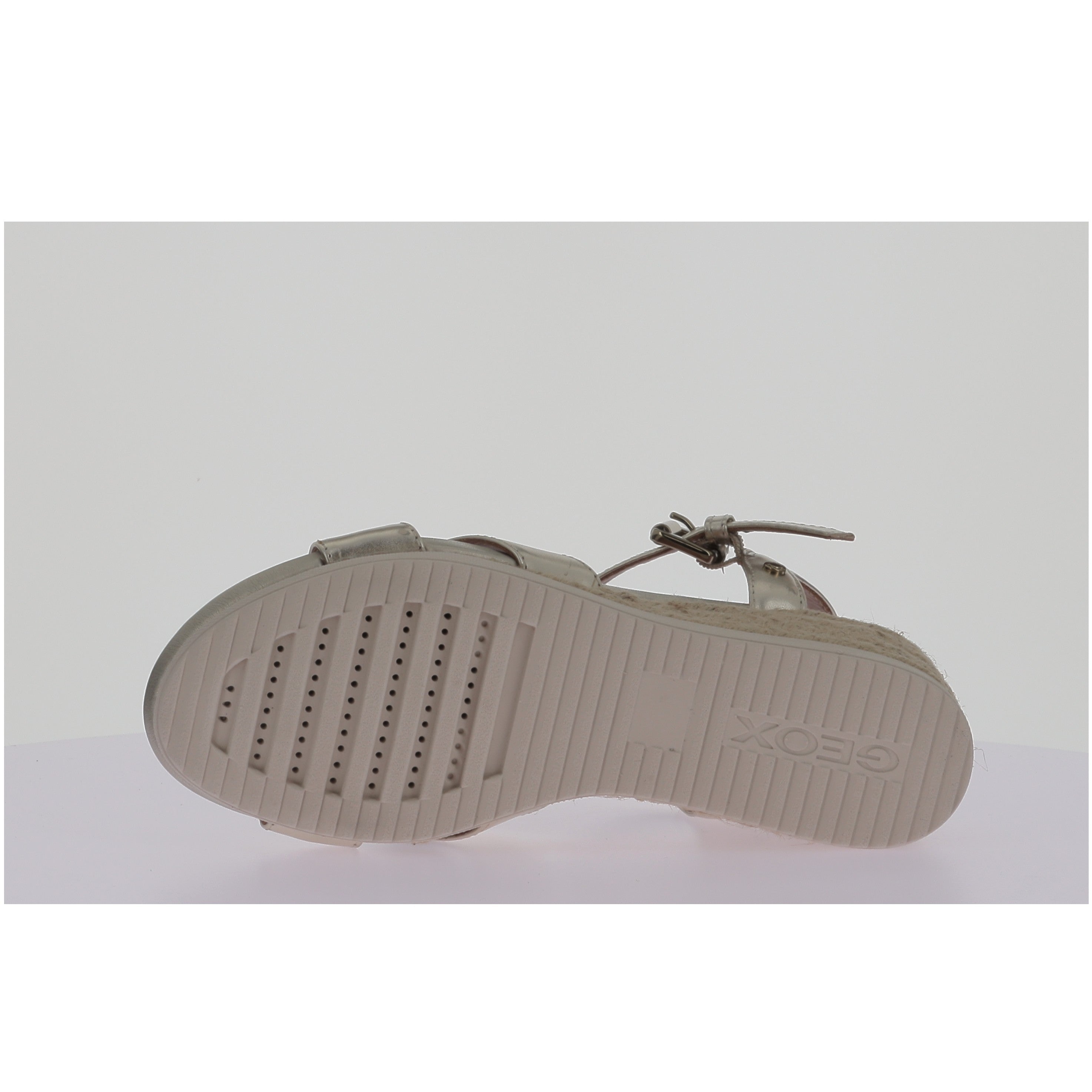 113943541183894_0005