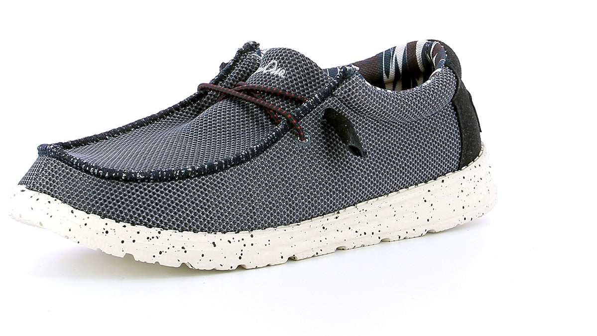 00100001111011440_0001