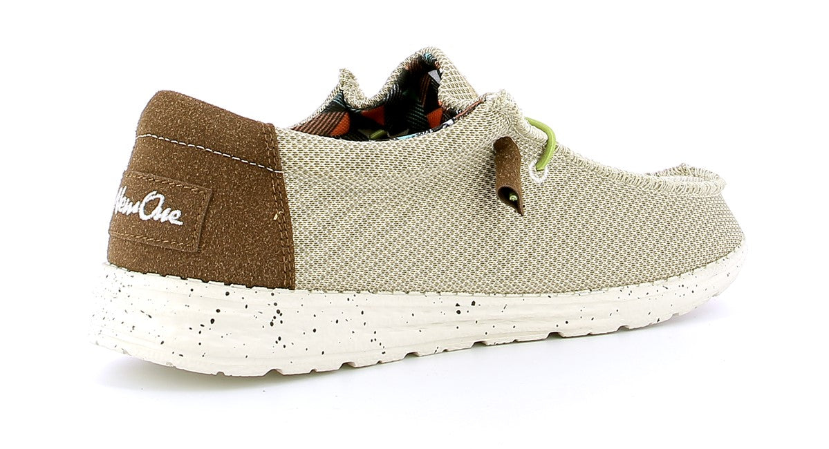 00100001111011640_0003