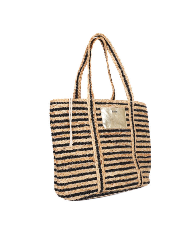 00100008561035300_0001