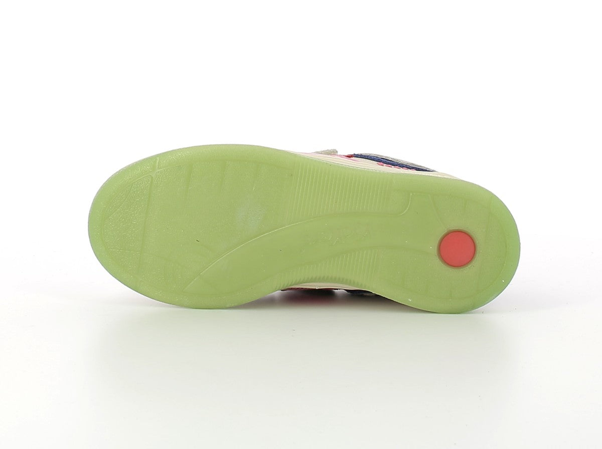 101201588763223_0005