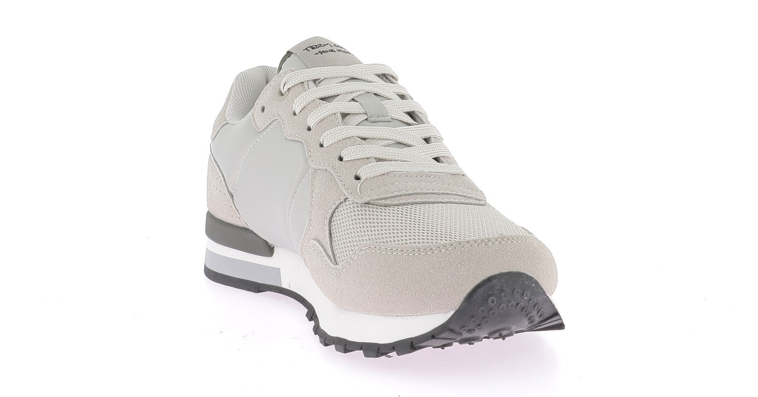 103903647220479_0002