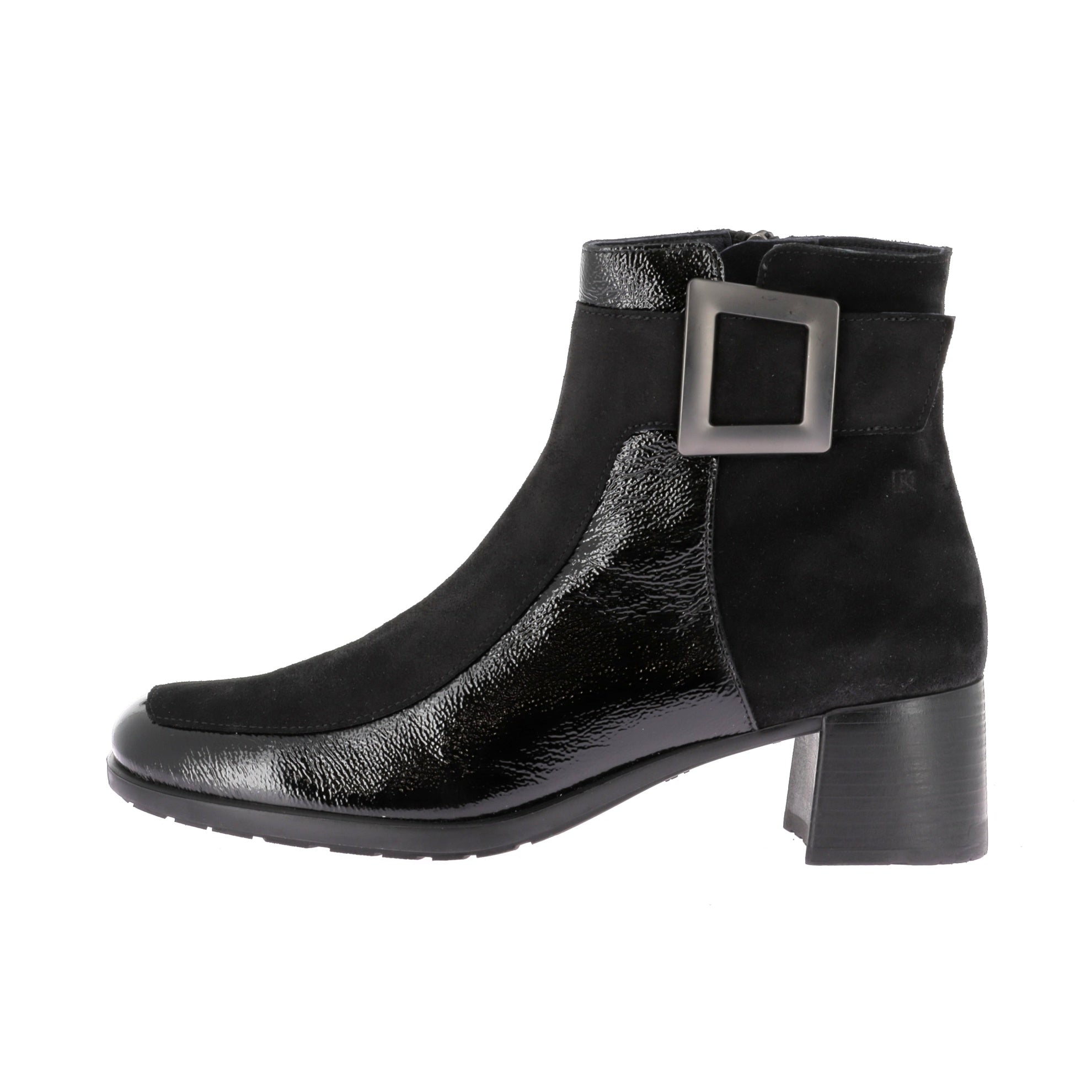 105889189740982_0000