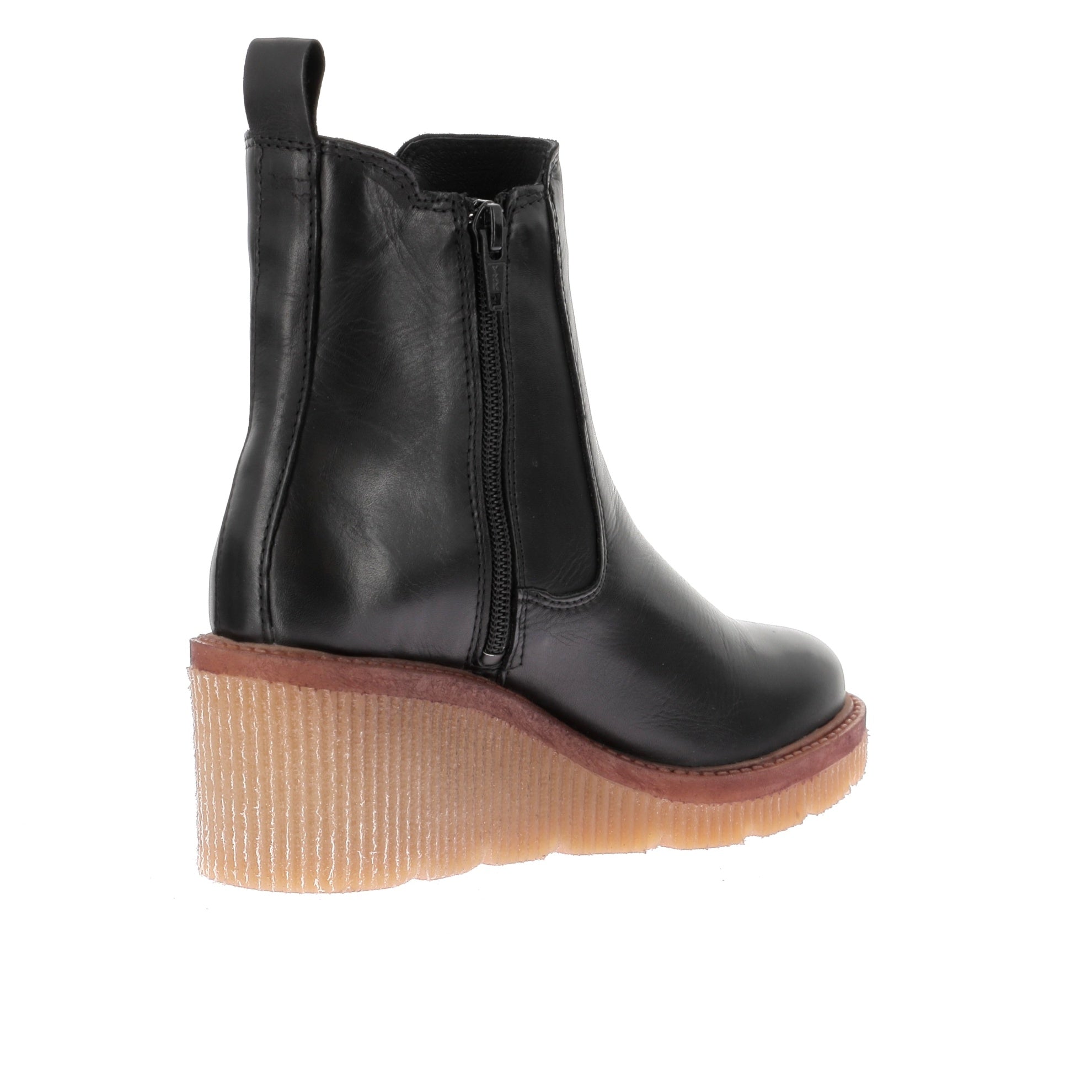 105892325763420_0003