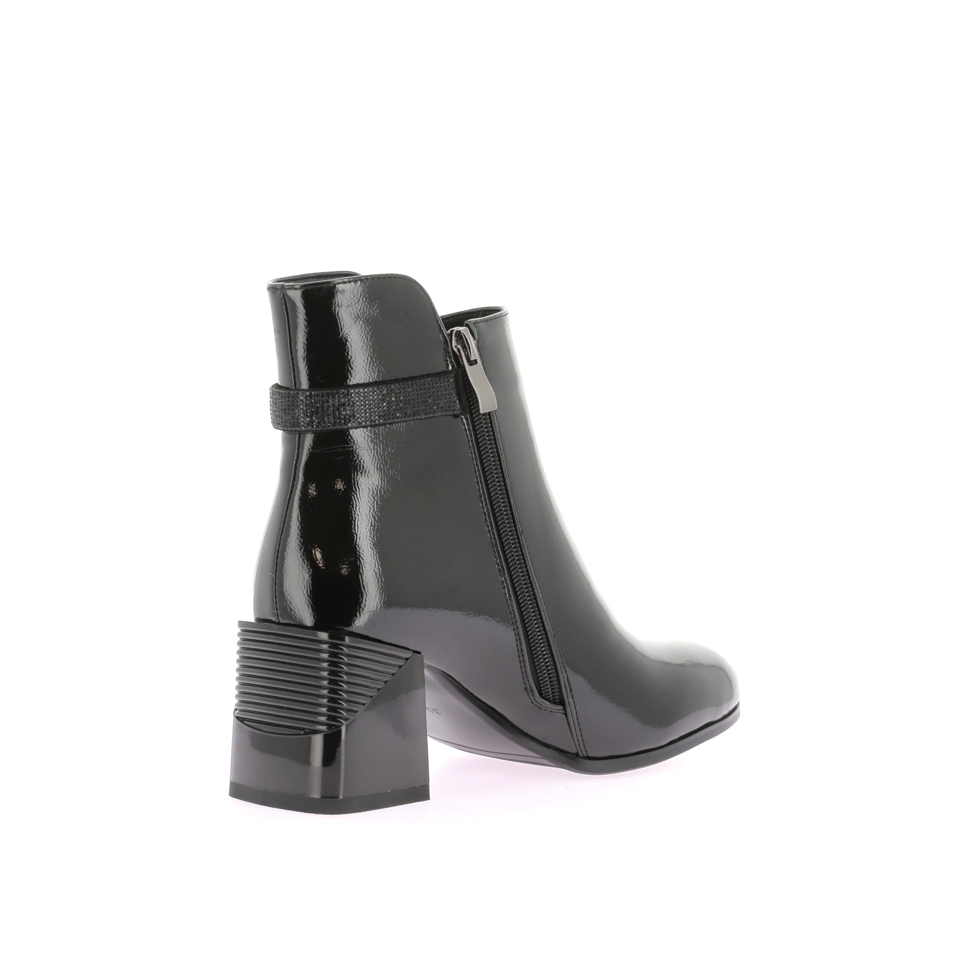 105897716729387_0003