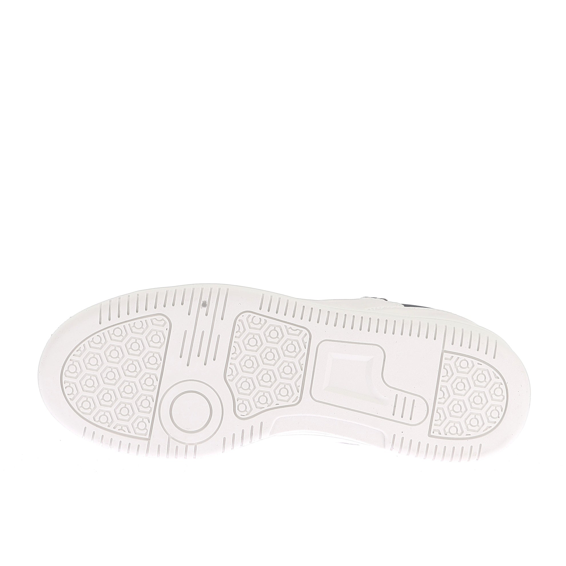 106692984848038_0005