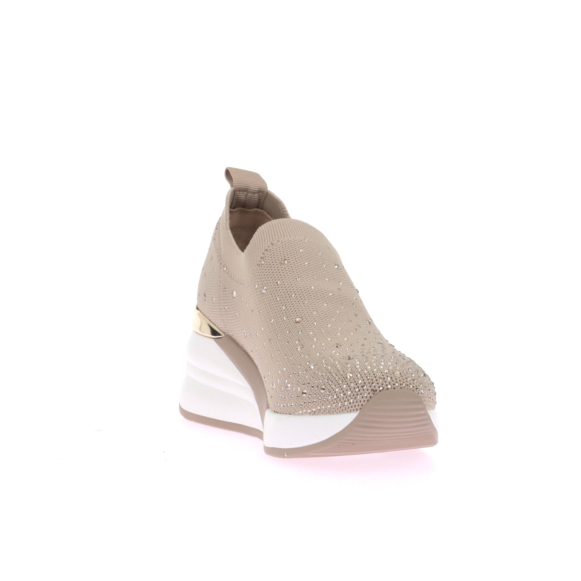 106986979978000_0002