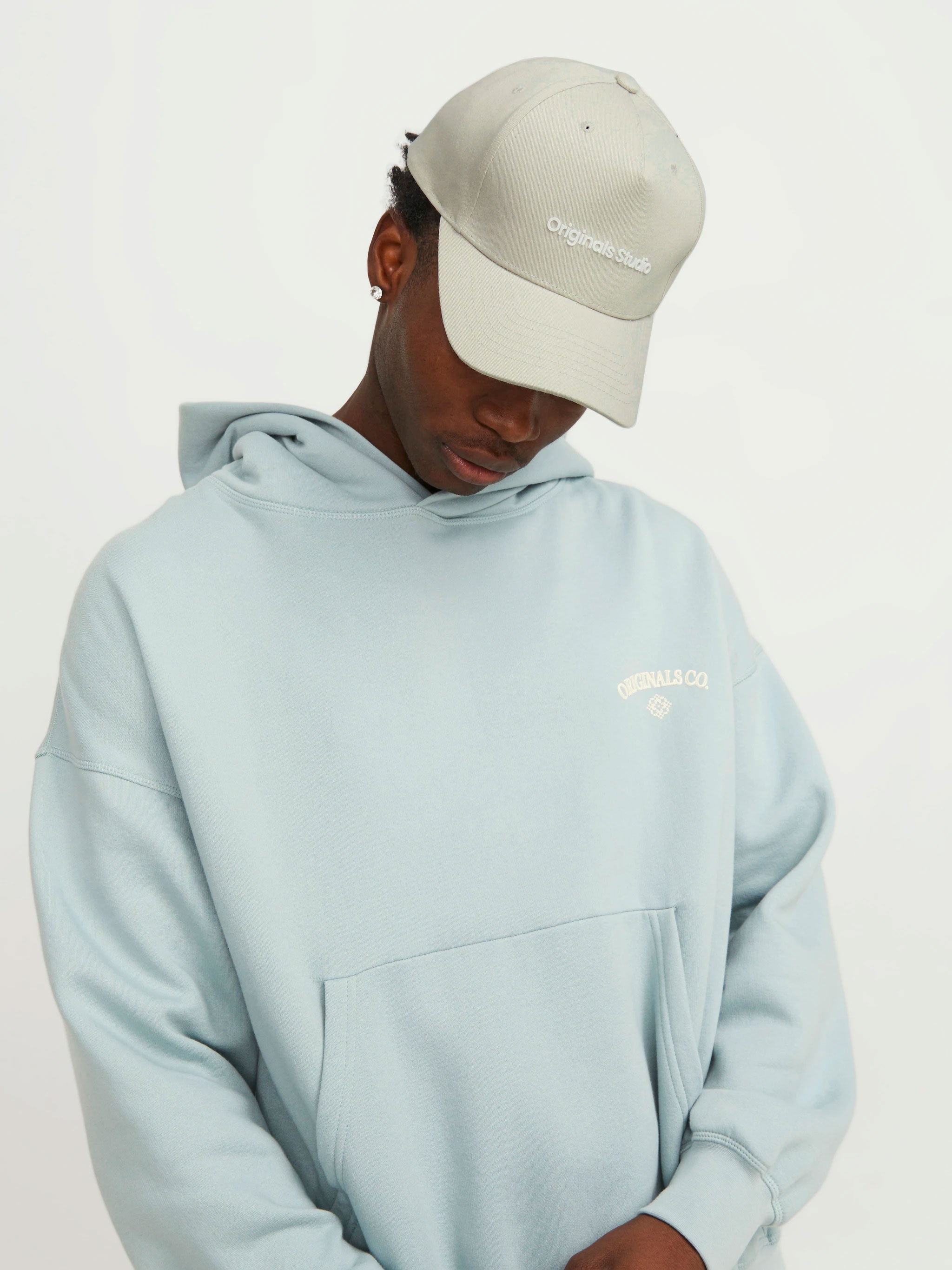 108157735078227_0002