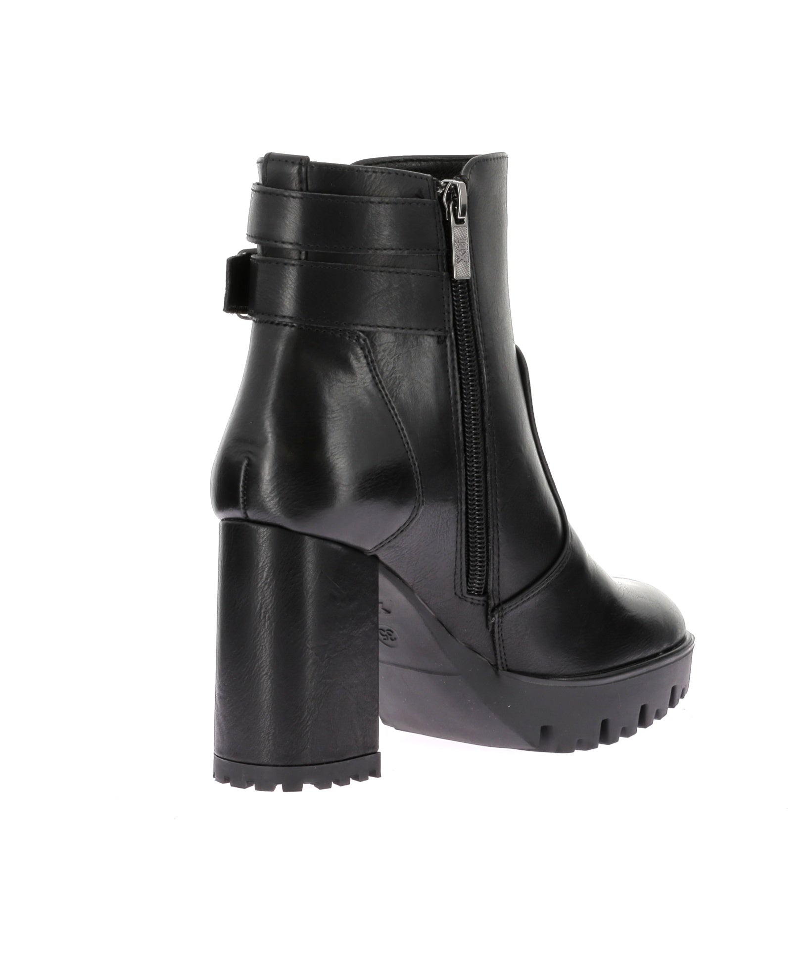 109081697434463_0003