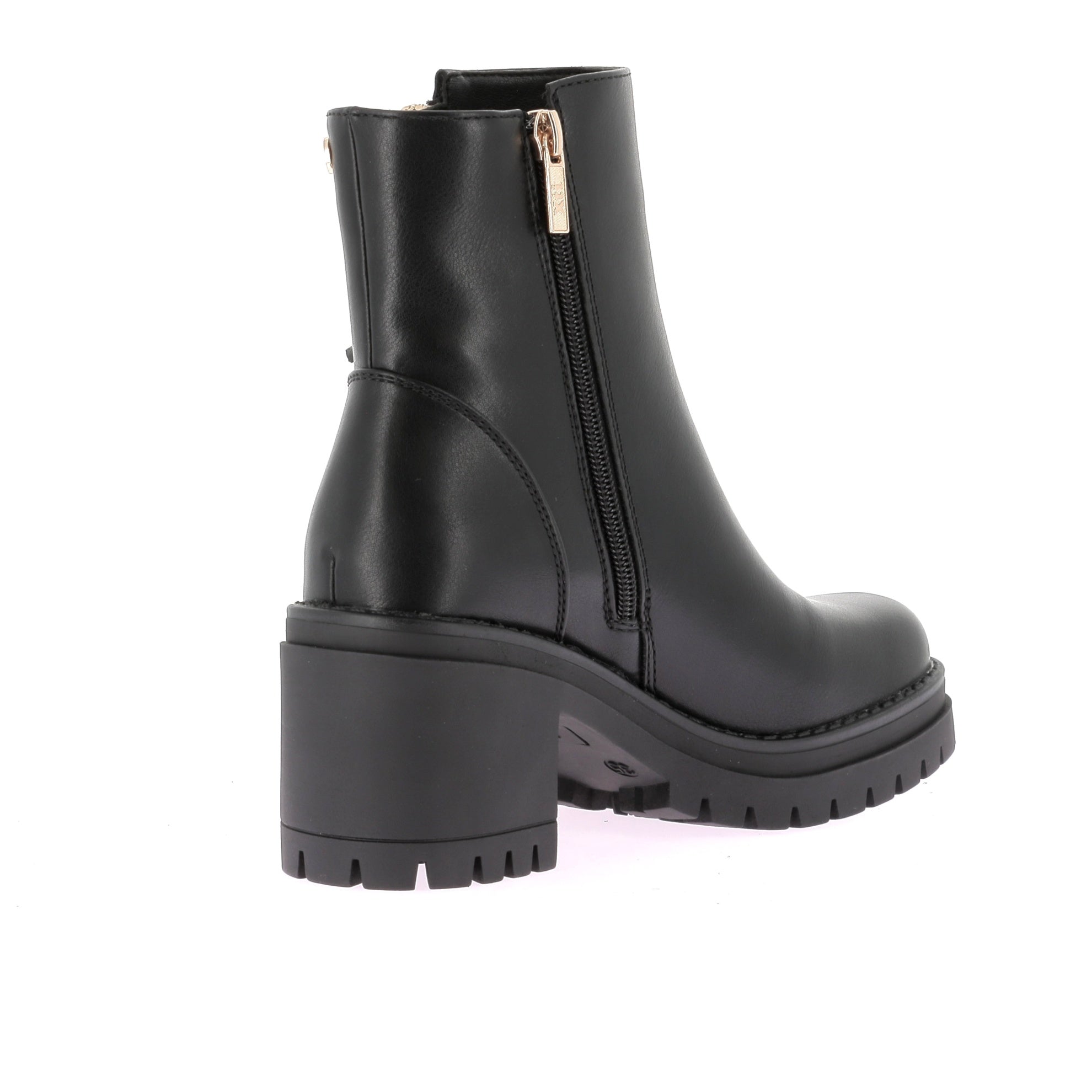 109082697434463_0003