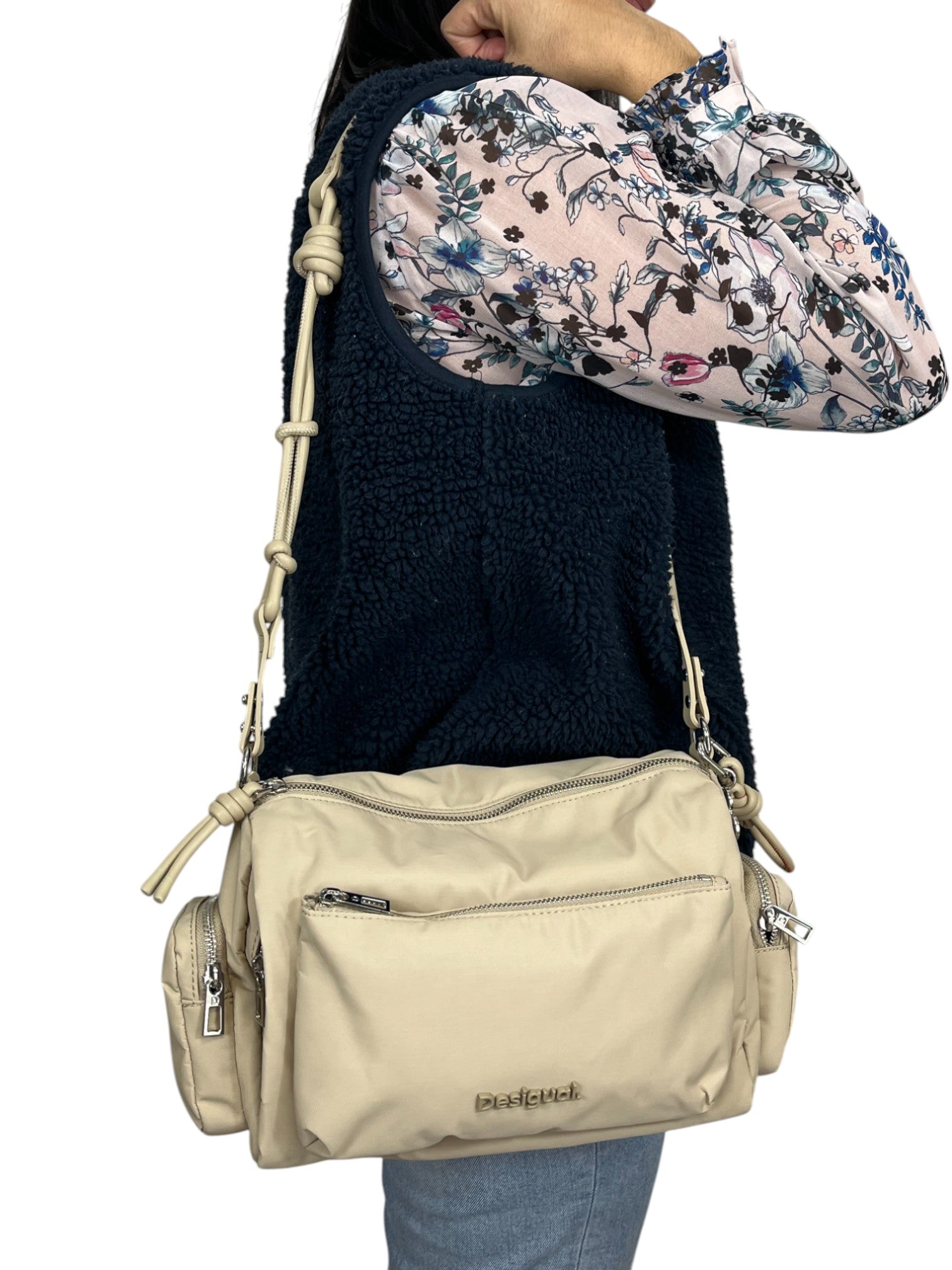 109415663664979_0000