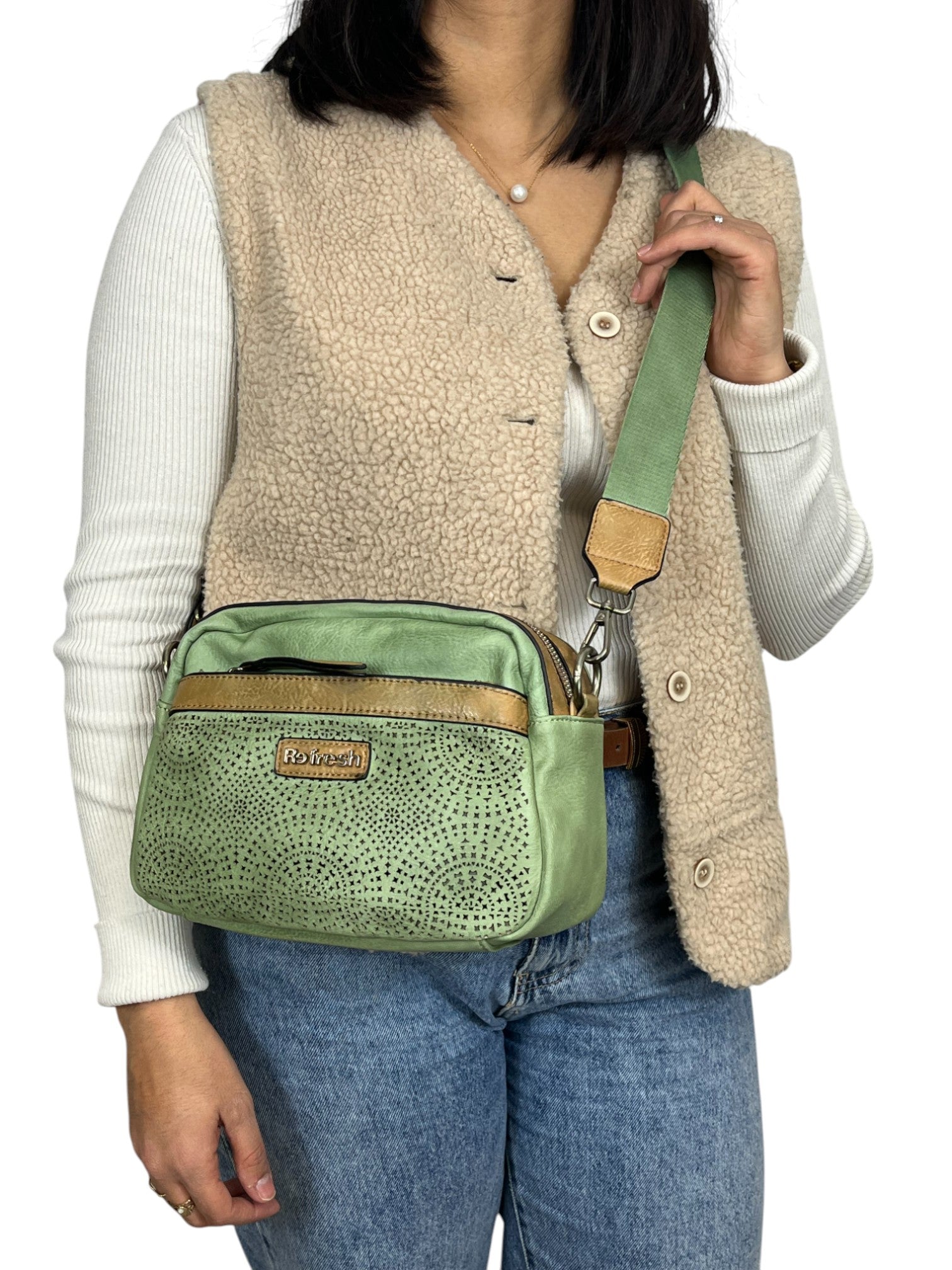 110618306552177_0000