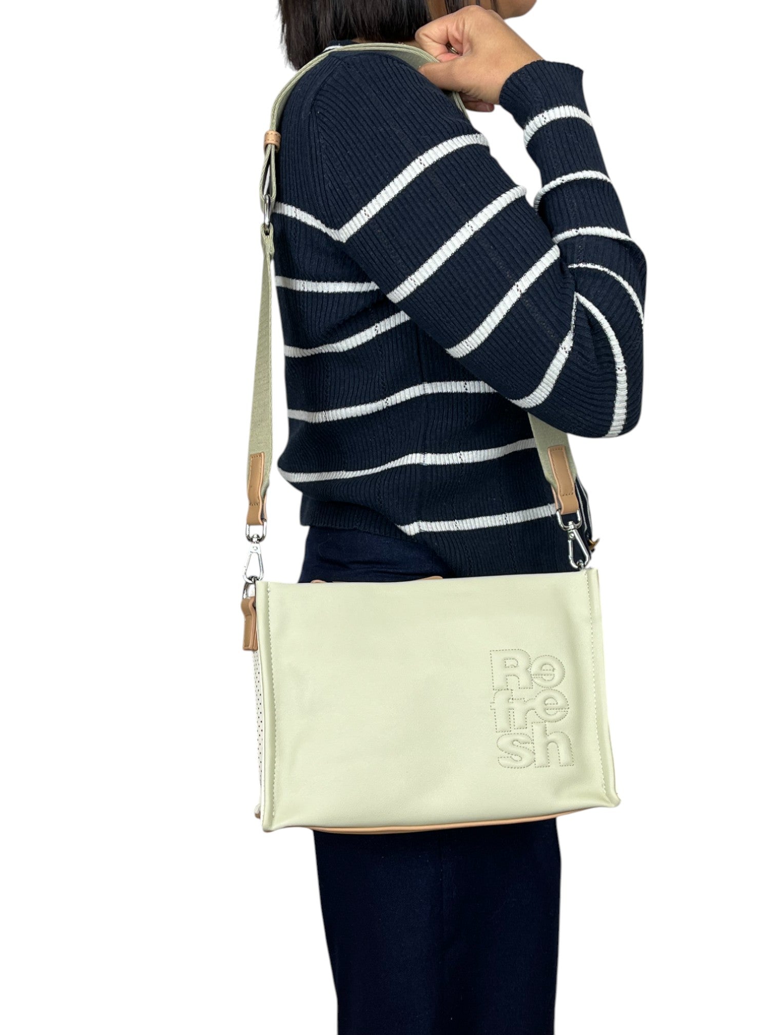 110623306552177_0001