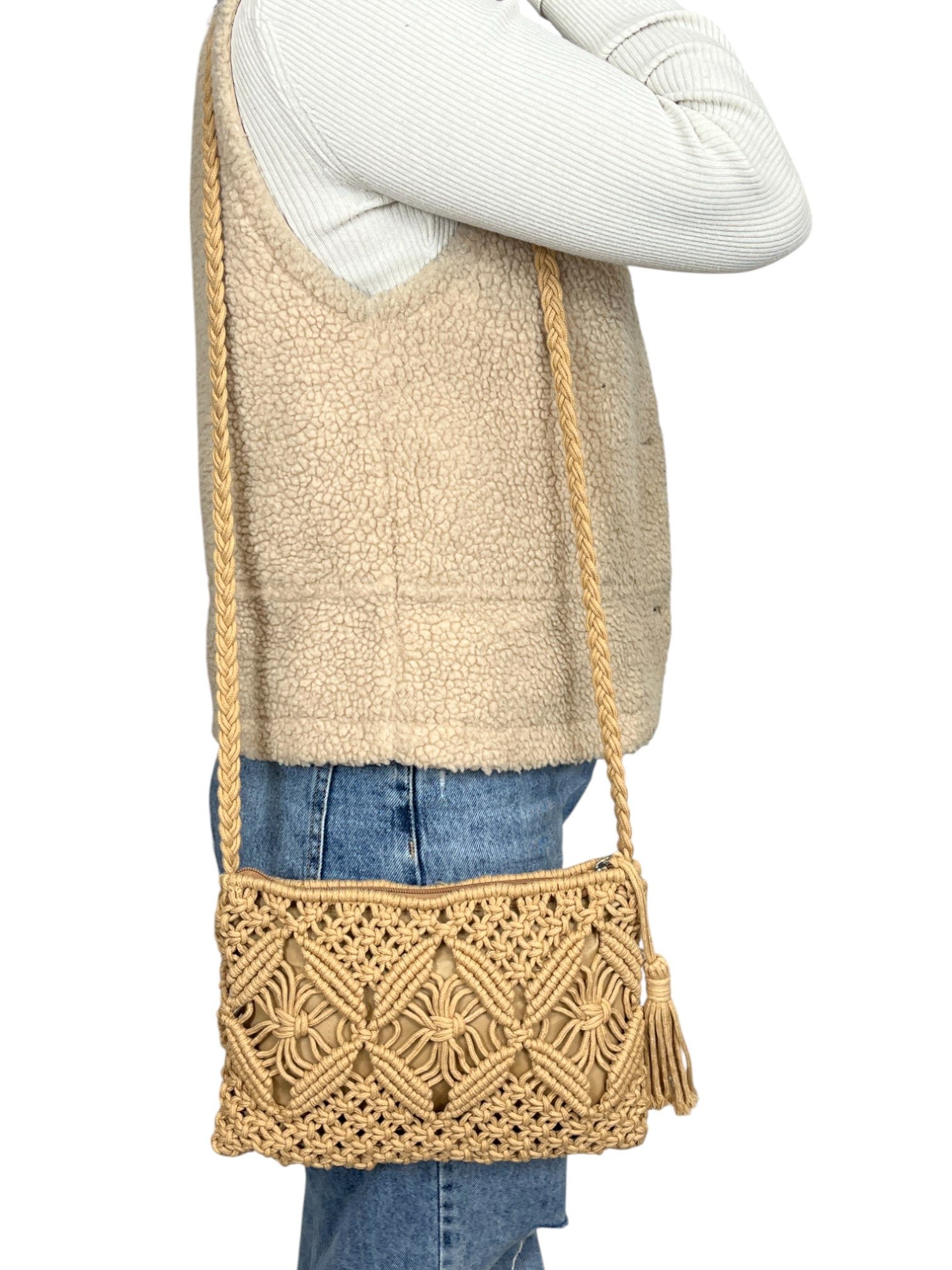 110643883615047_0001