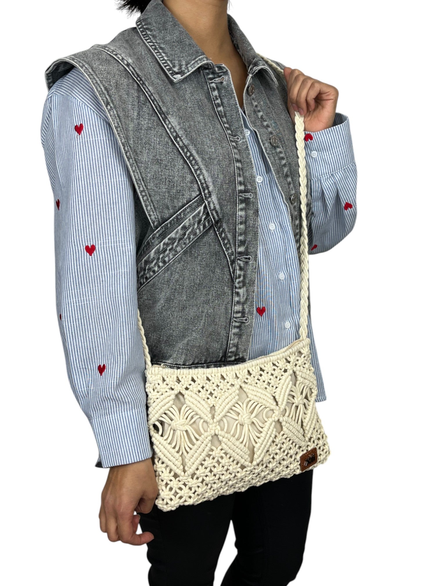 110643889740173_0001