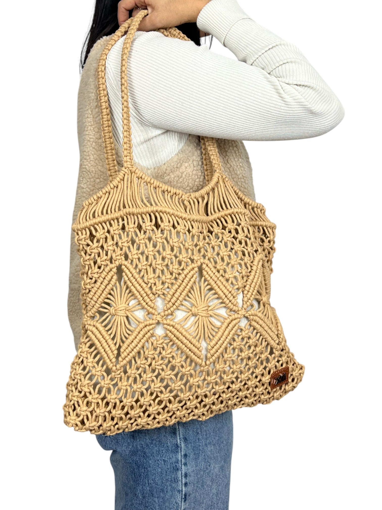 110644832007910_0000