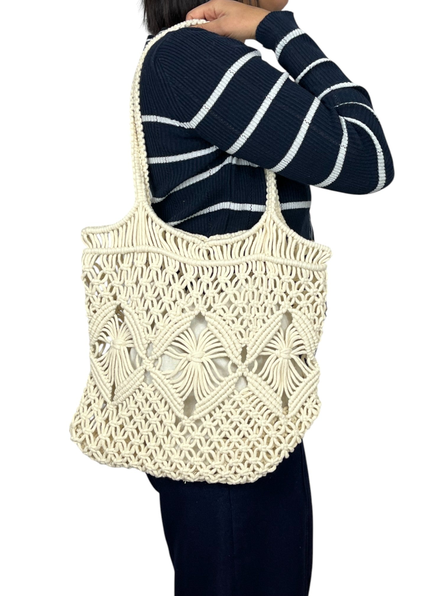 110644889740173_0000