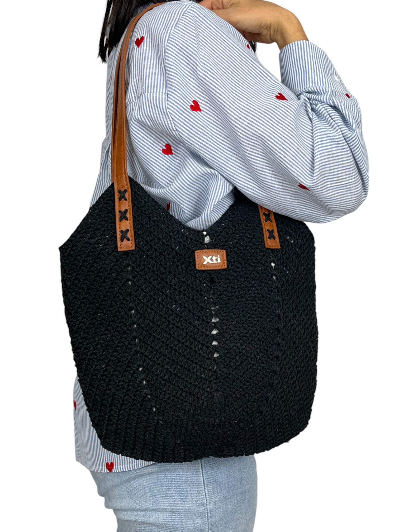 110646982503186_0001