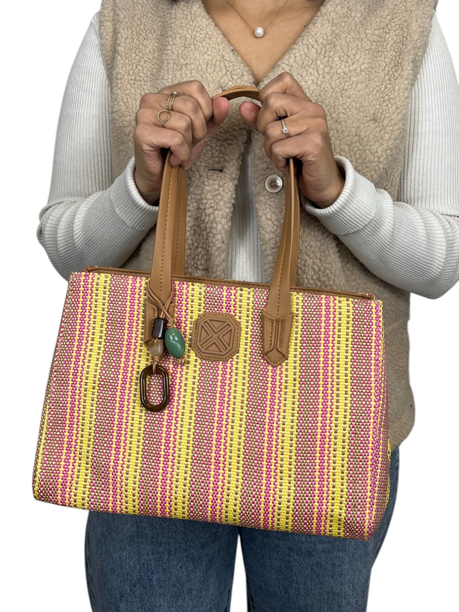 110657542976317_0000