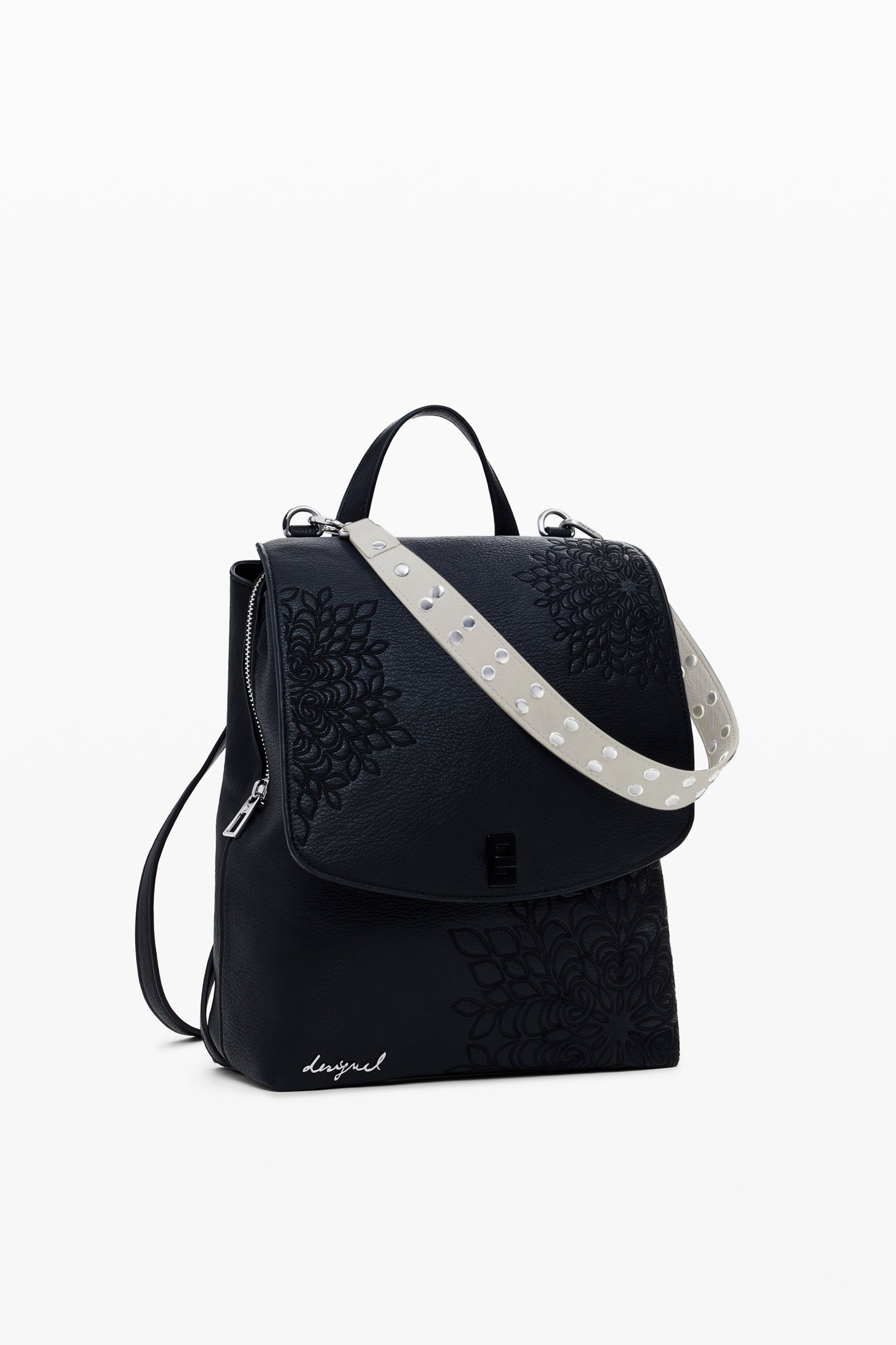 110692626694589_0000