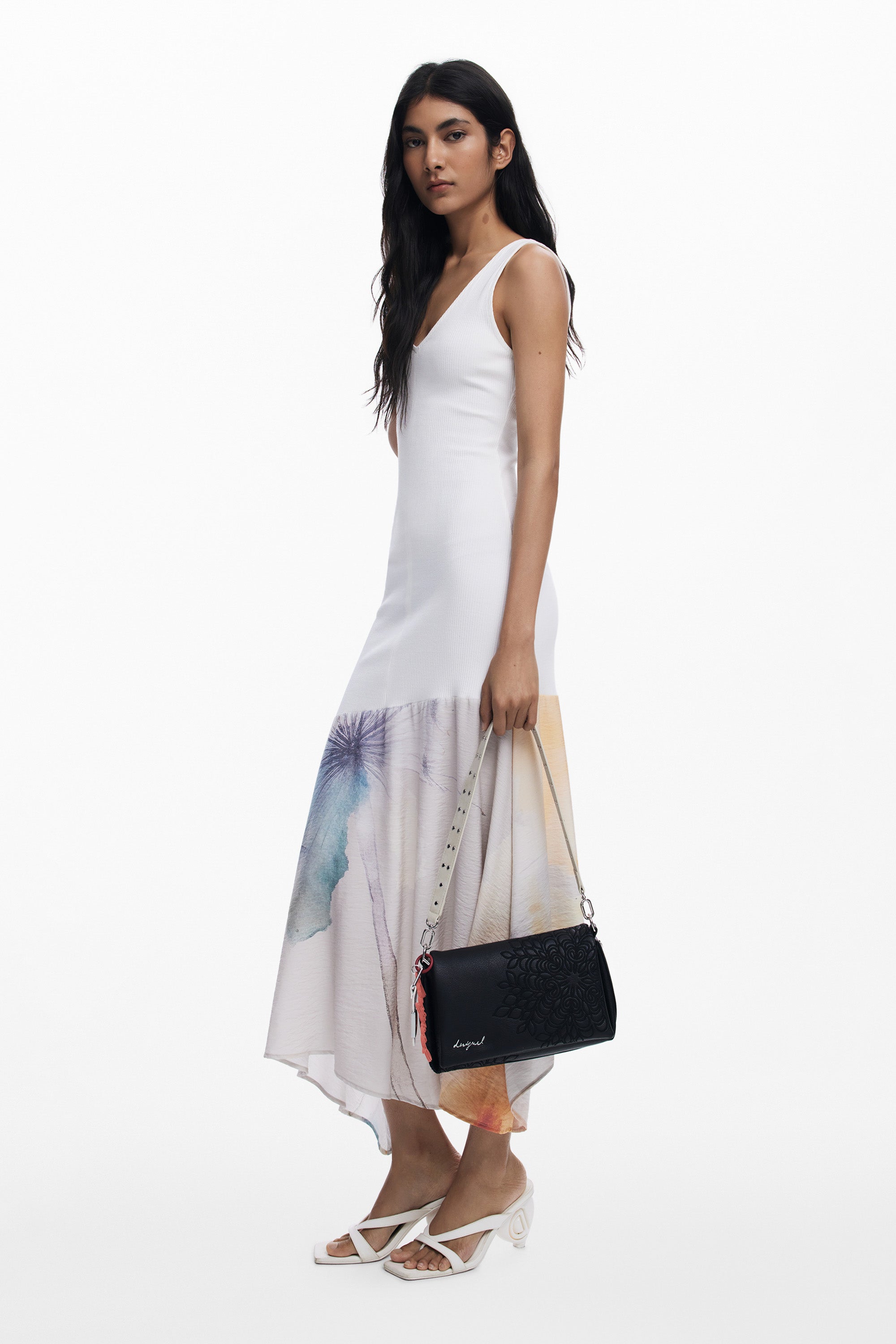 110694626694589_0003