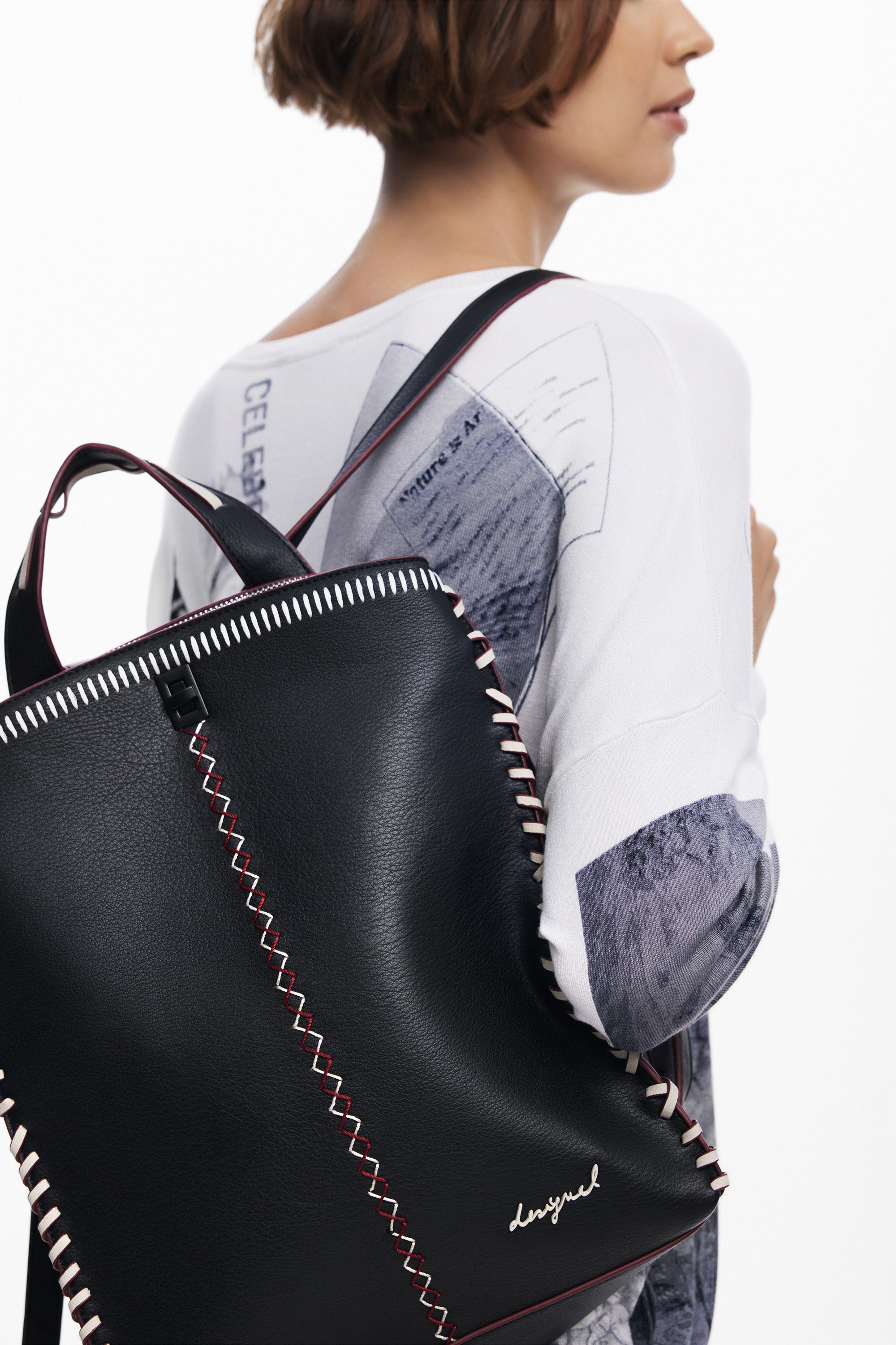 110727626694589_0005