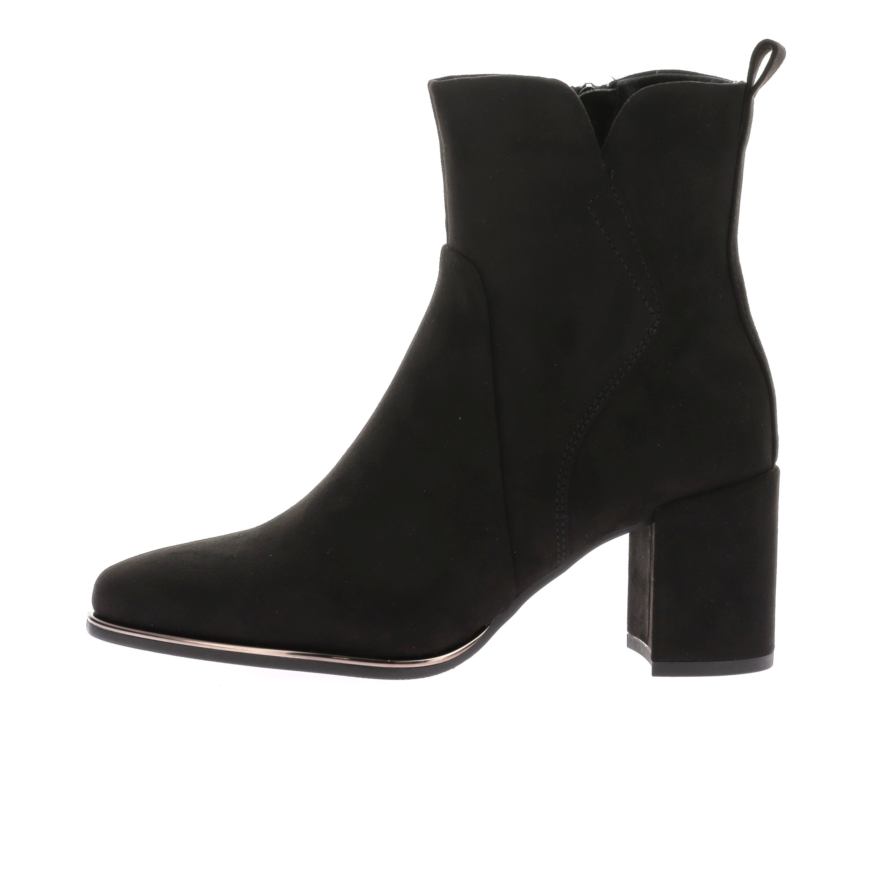 110818713323175_0000