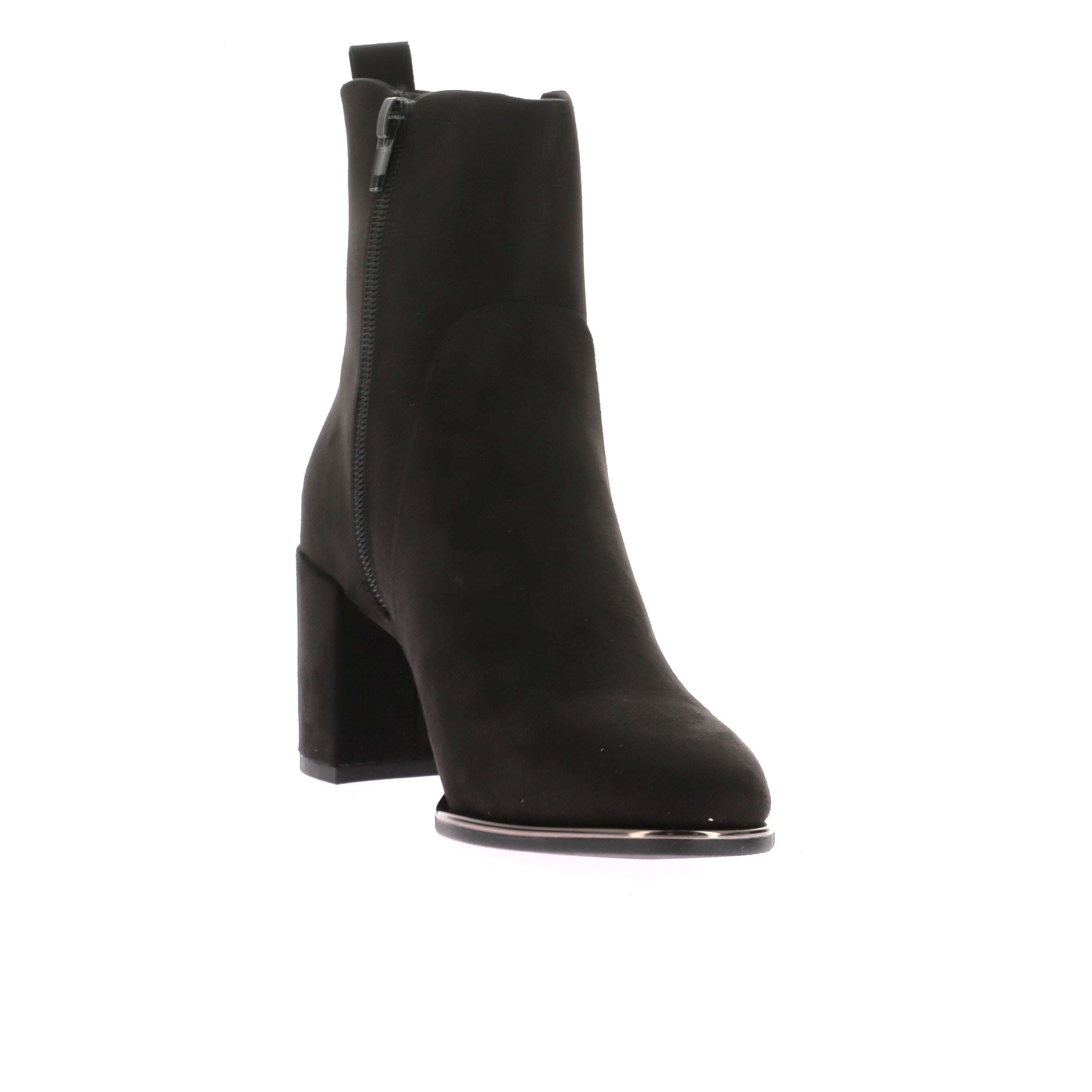 110818713323175_0002