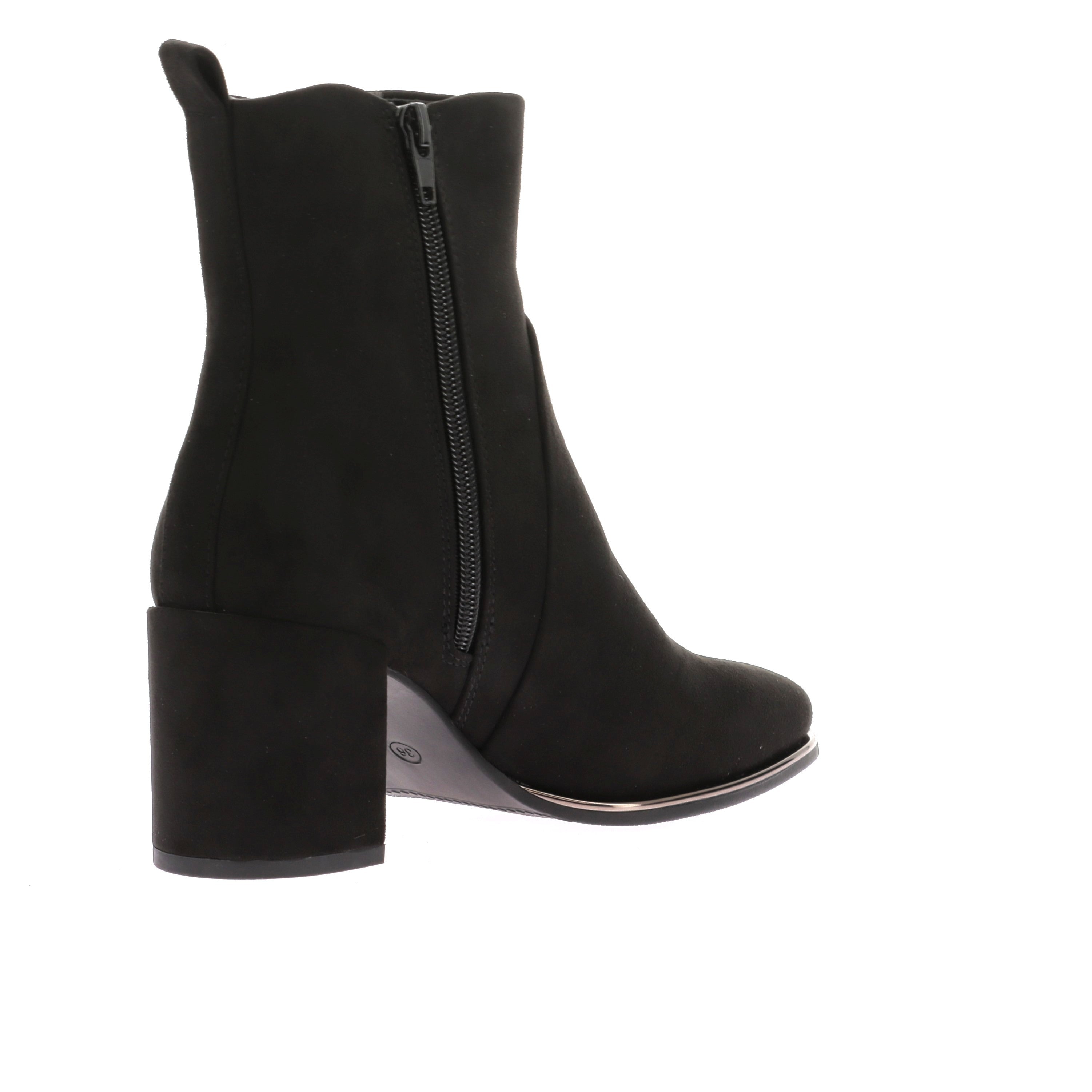 110818713323175_0003