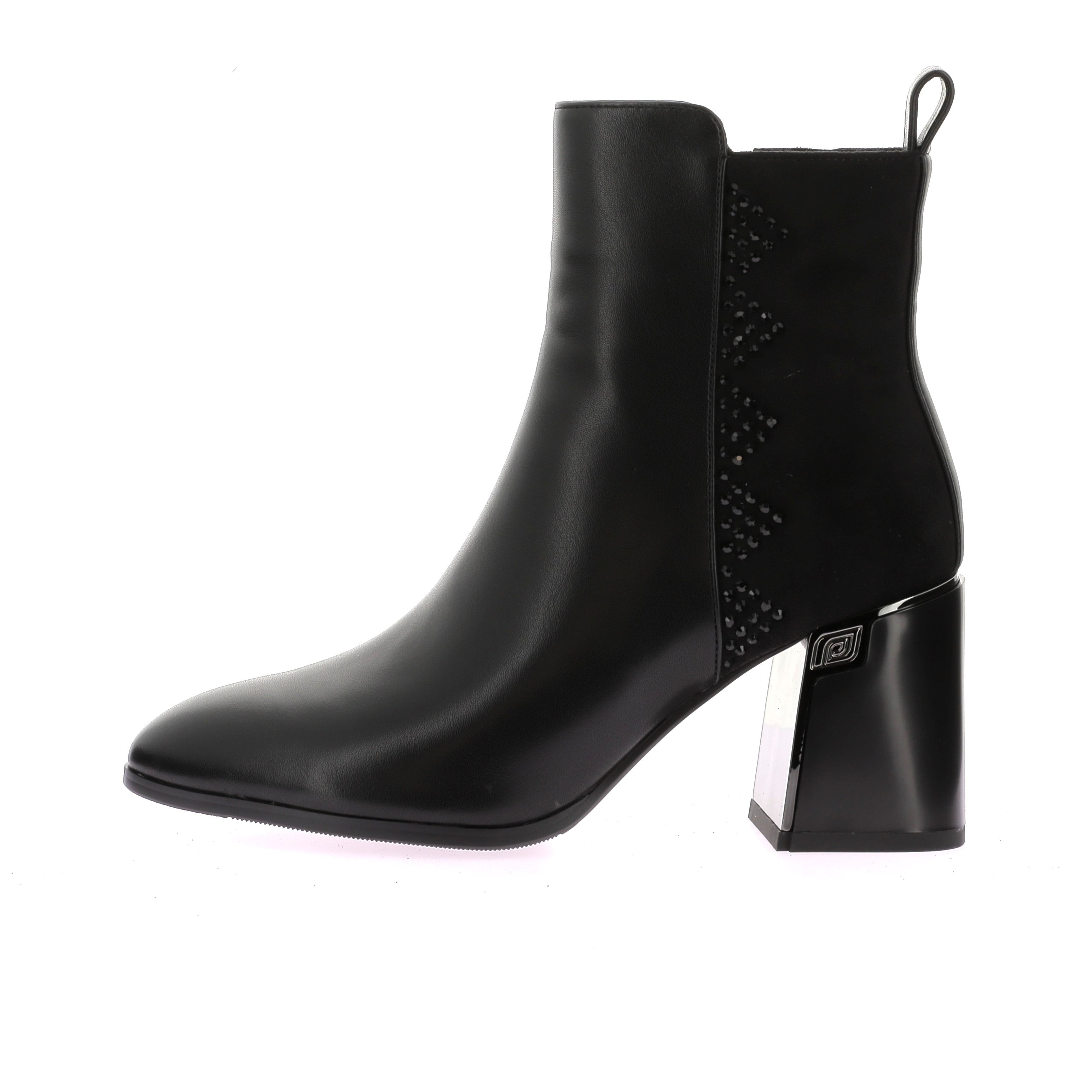 110823569245649_0000