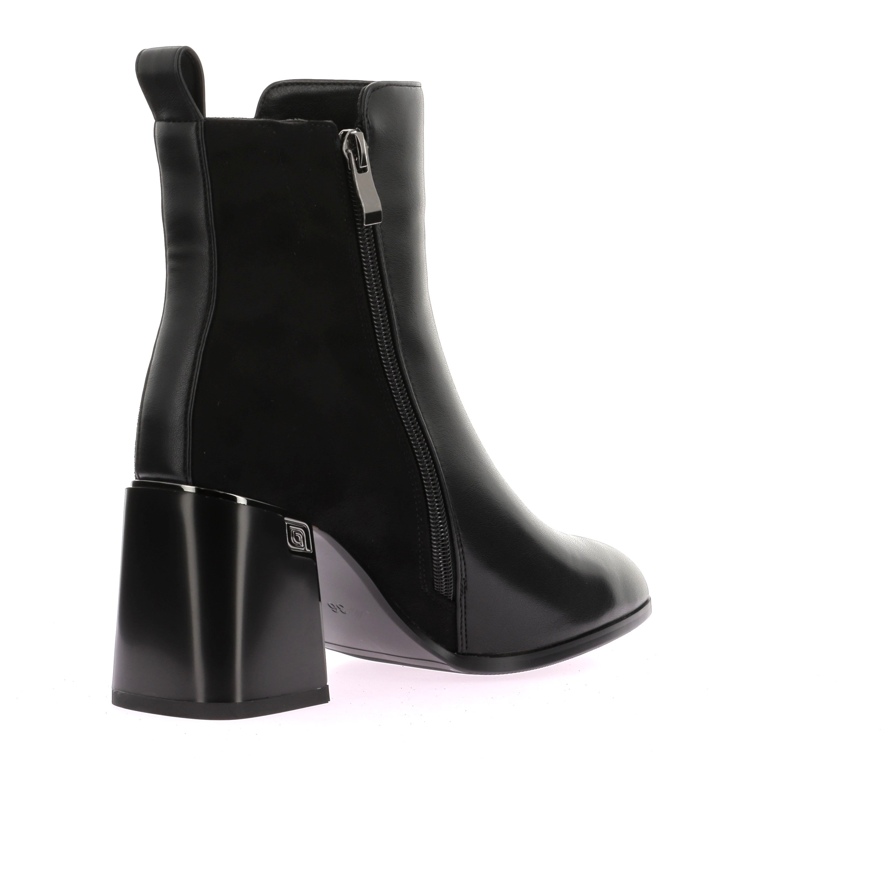 110823569245649_0003