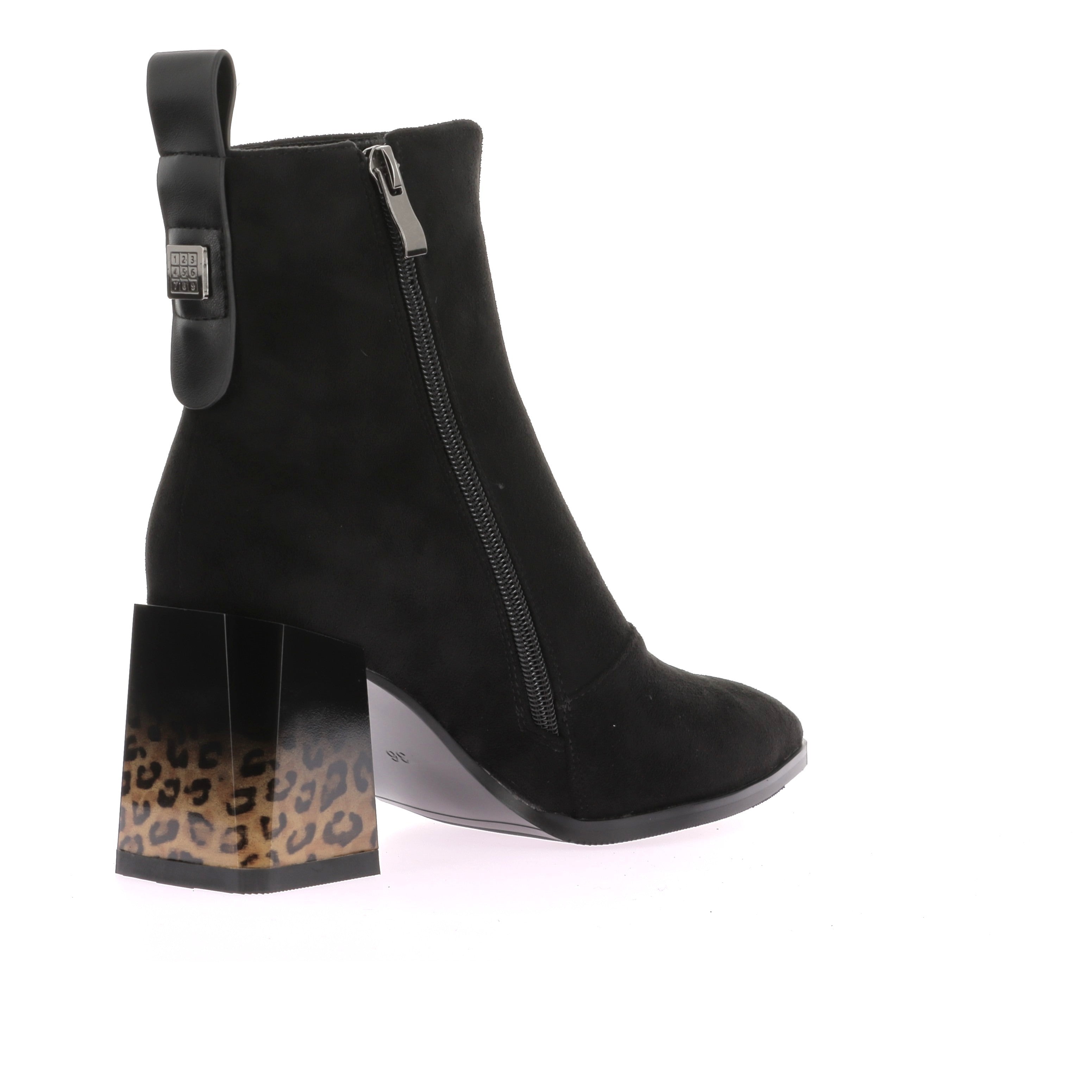 110824713323175_0003